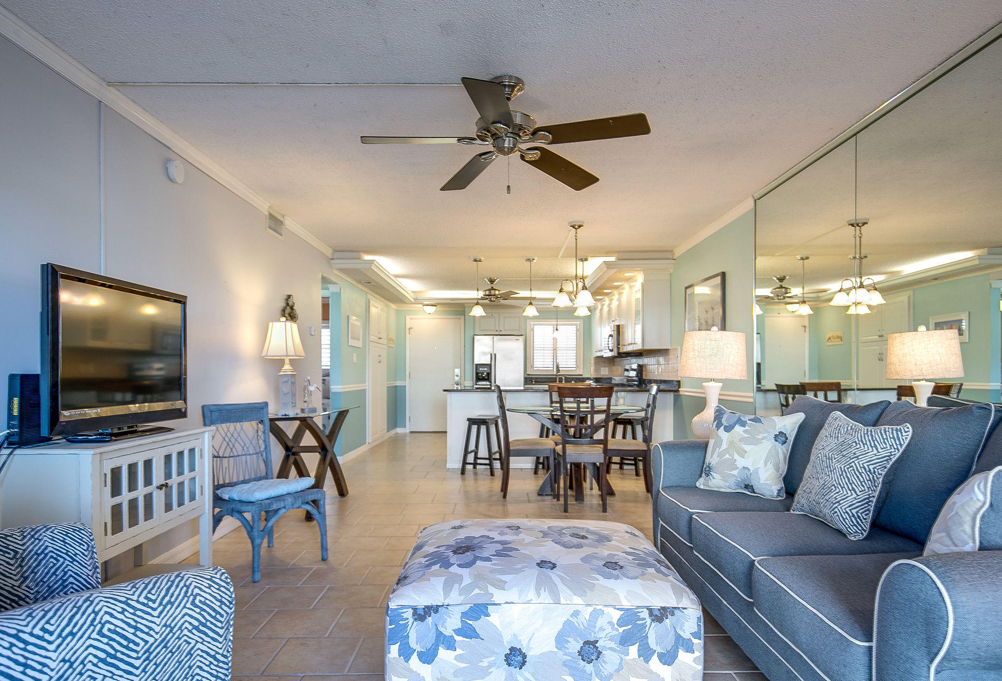 EL MATADOR CONDO - Residential