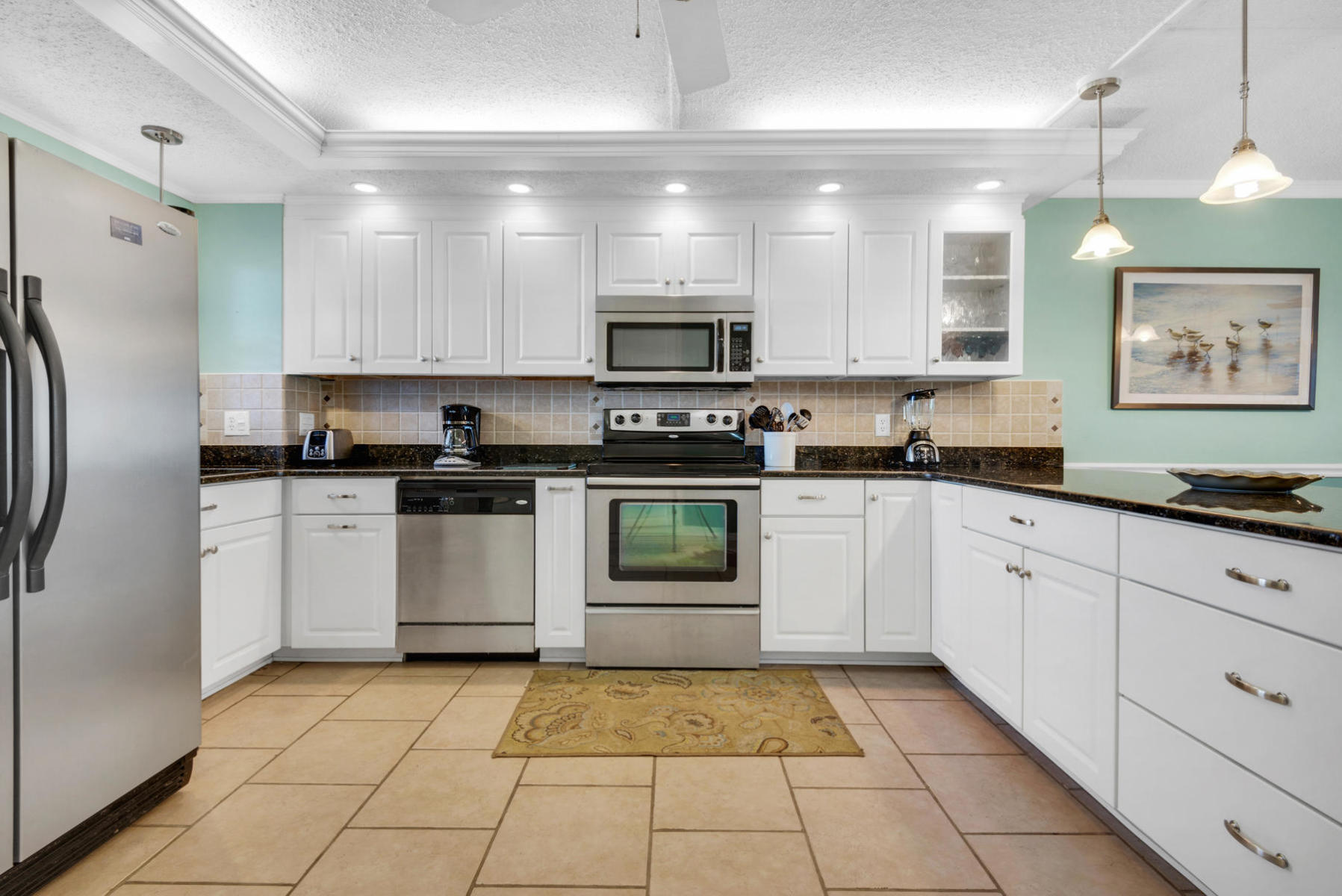 EL MATADOR CONDO - Residential