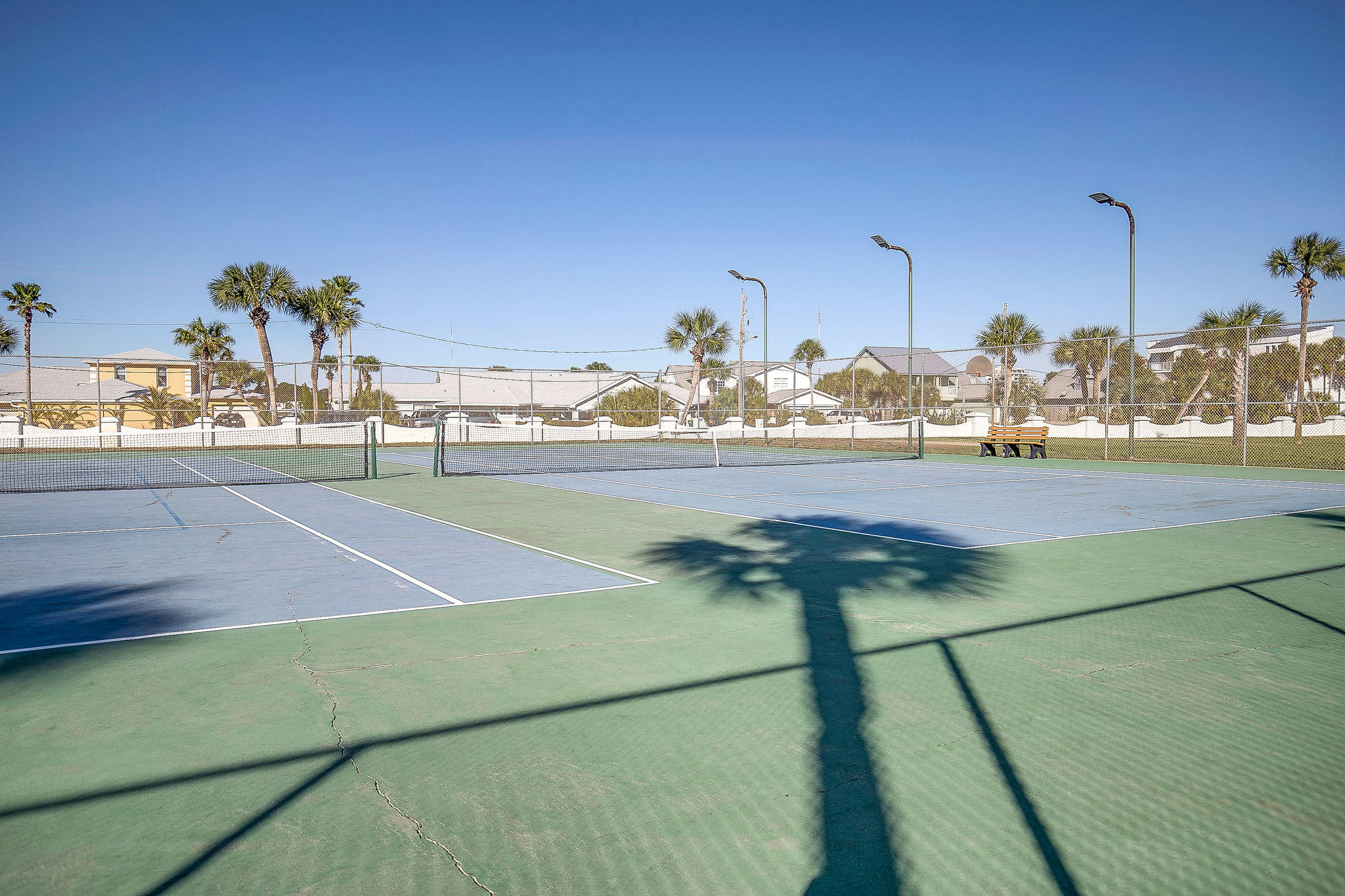 EL MATADOR CONDO - Residential