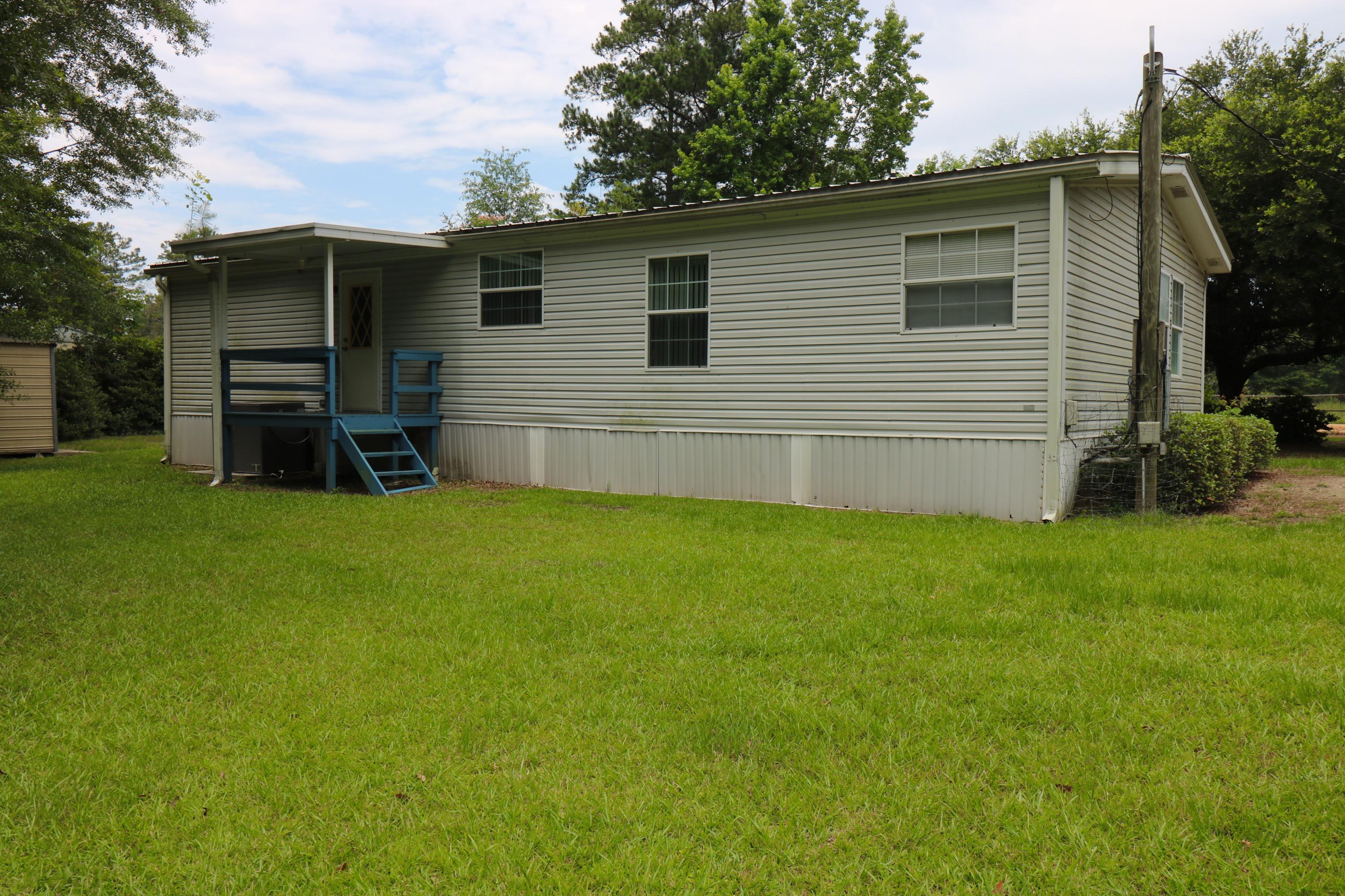 NO RECORDED SUBDIVISION - Residential