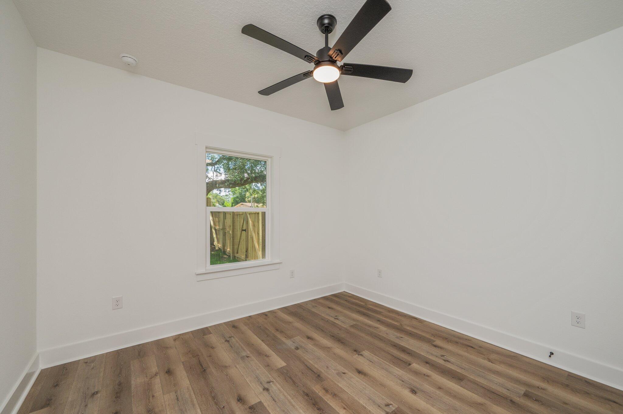 ELLIOTTS POINT - Residential
