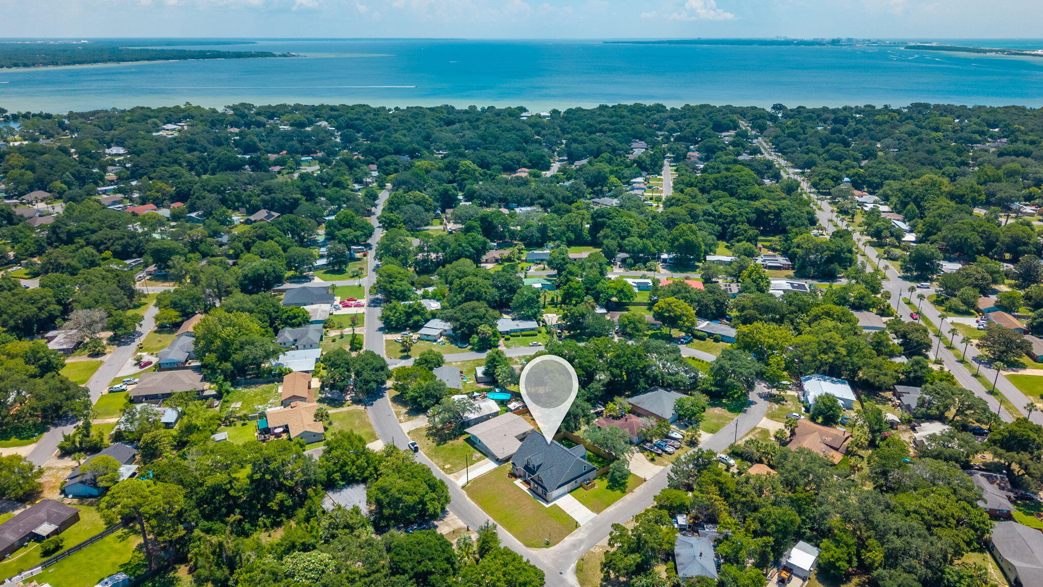 ELLIOTTS POINT - Residential