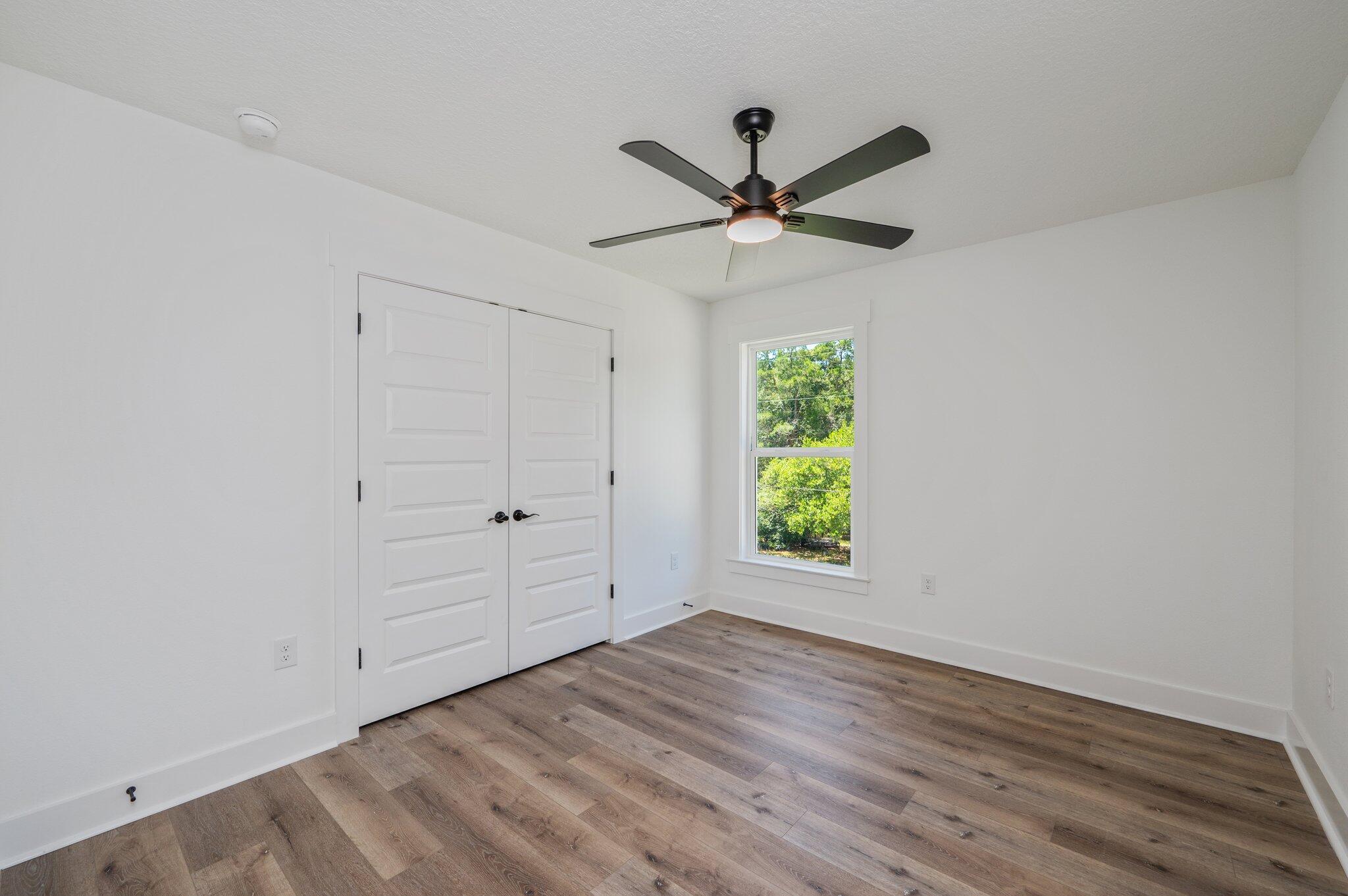 ELLIOTTS POINT - Residential