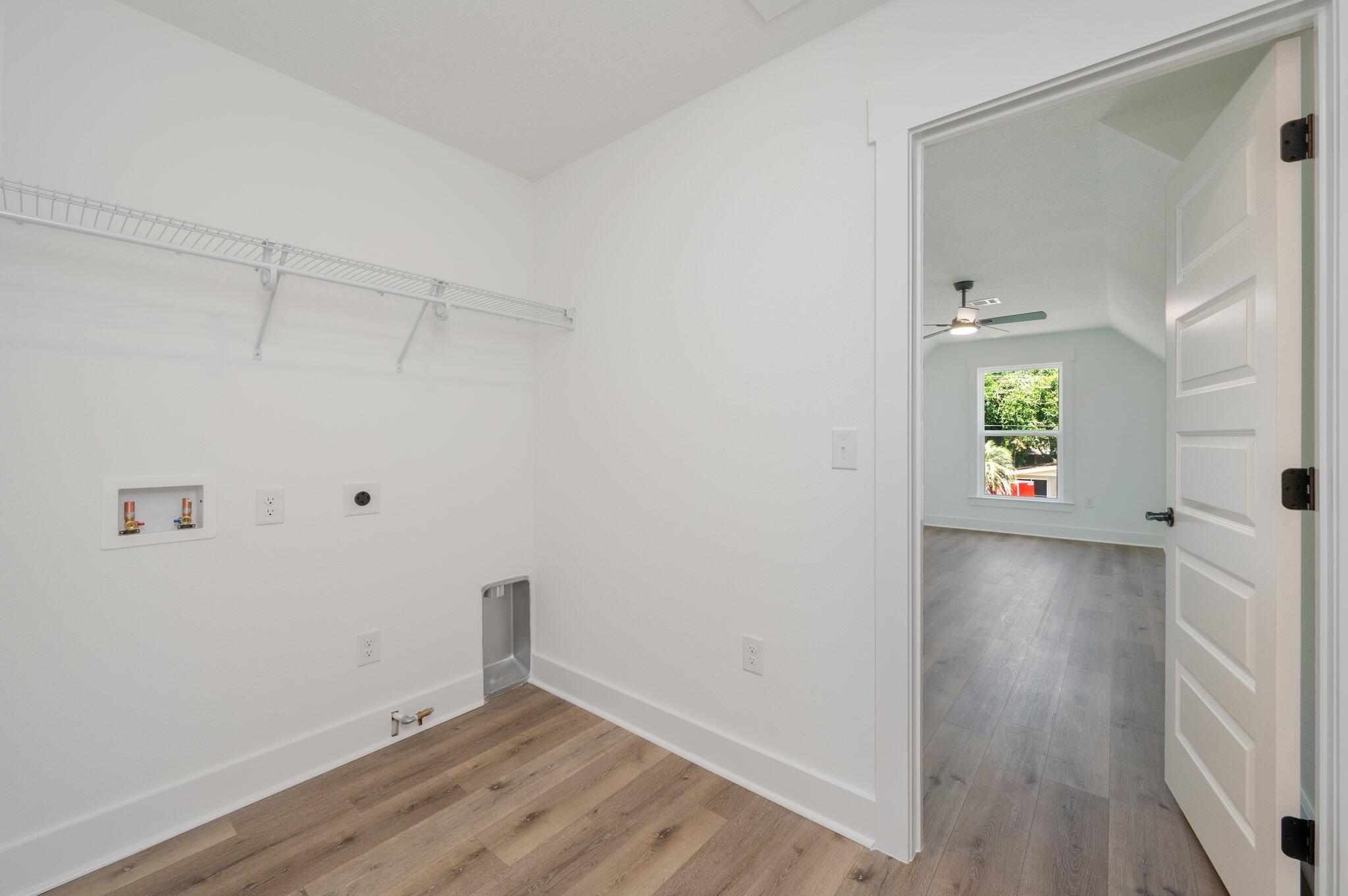 ELLIOTTS POINT - Residential