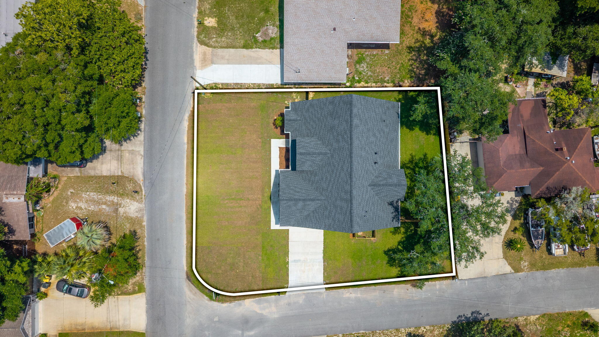 ELLIOTTS POINT - Residential