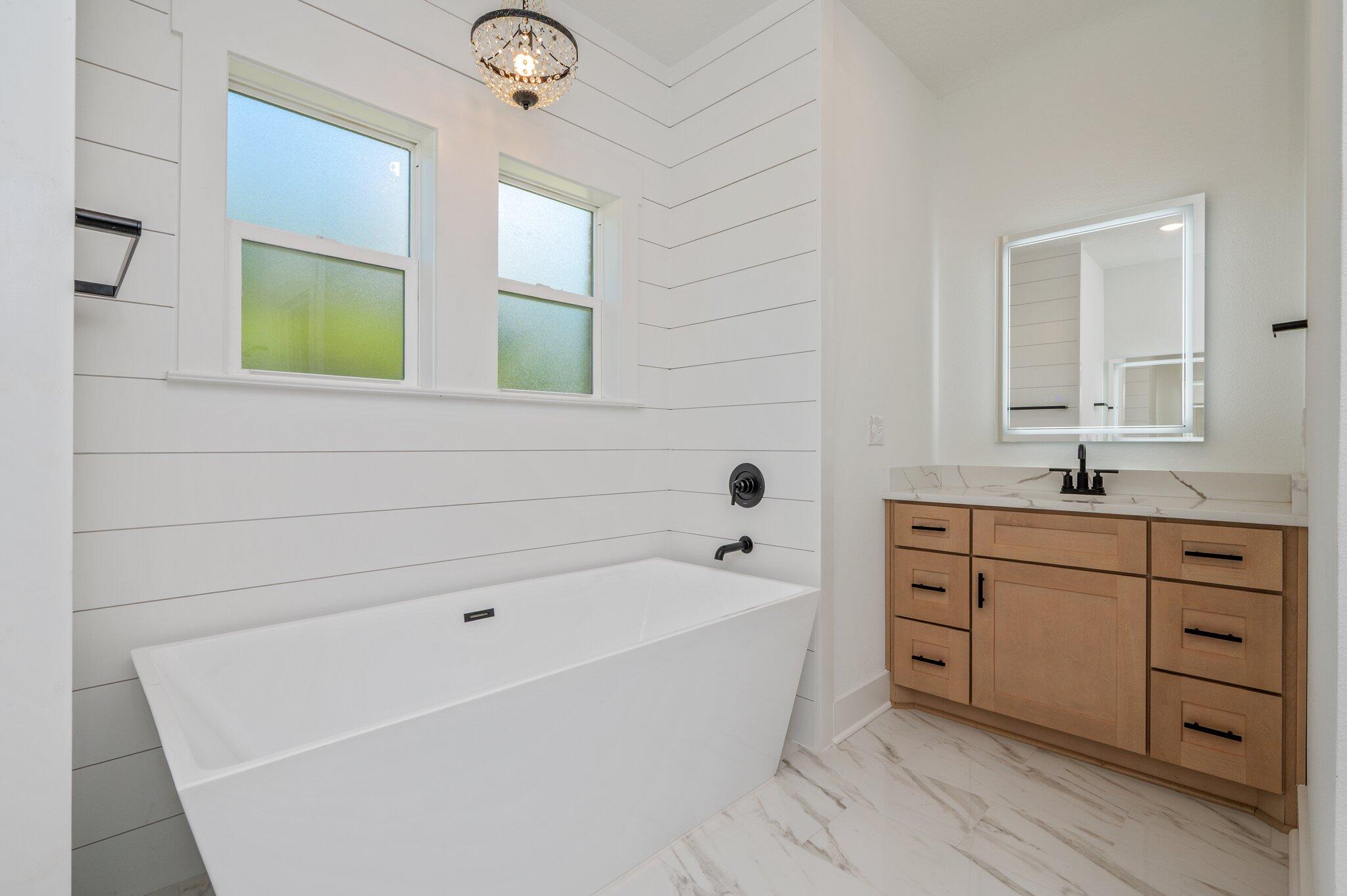 ELLIOTTS POINT - Residential