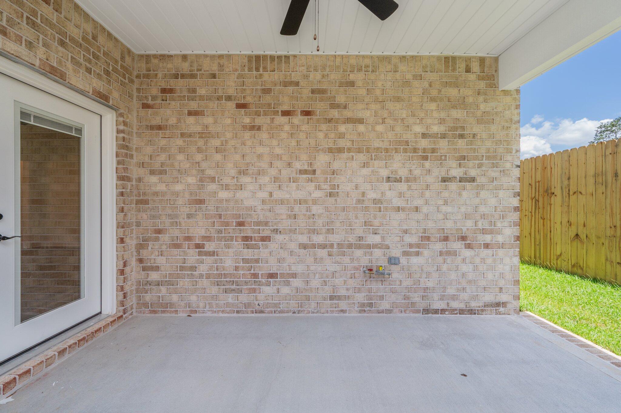 ELLIOTTS POINT - Residential
