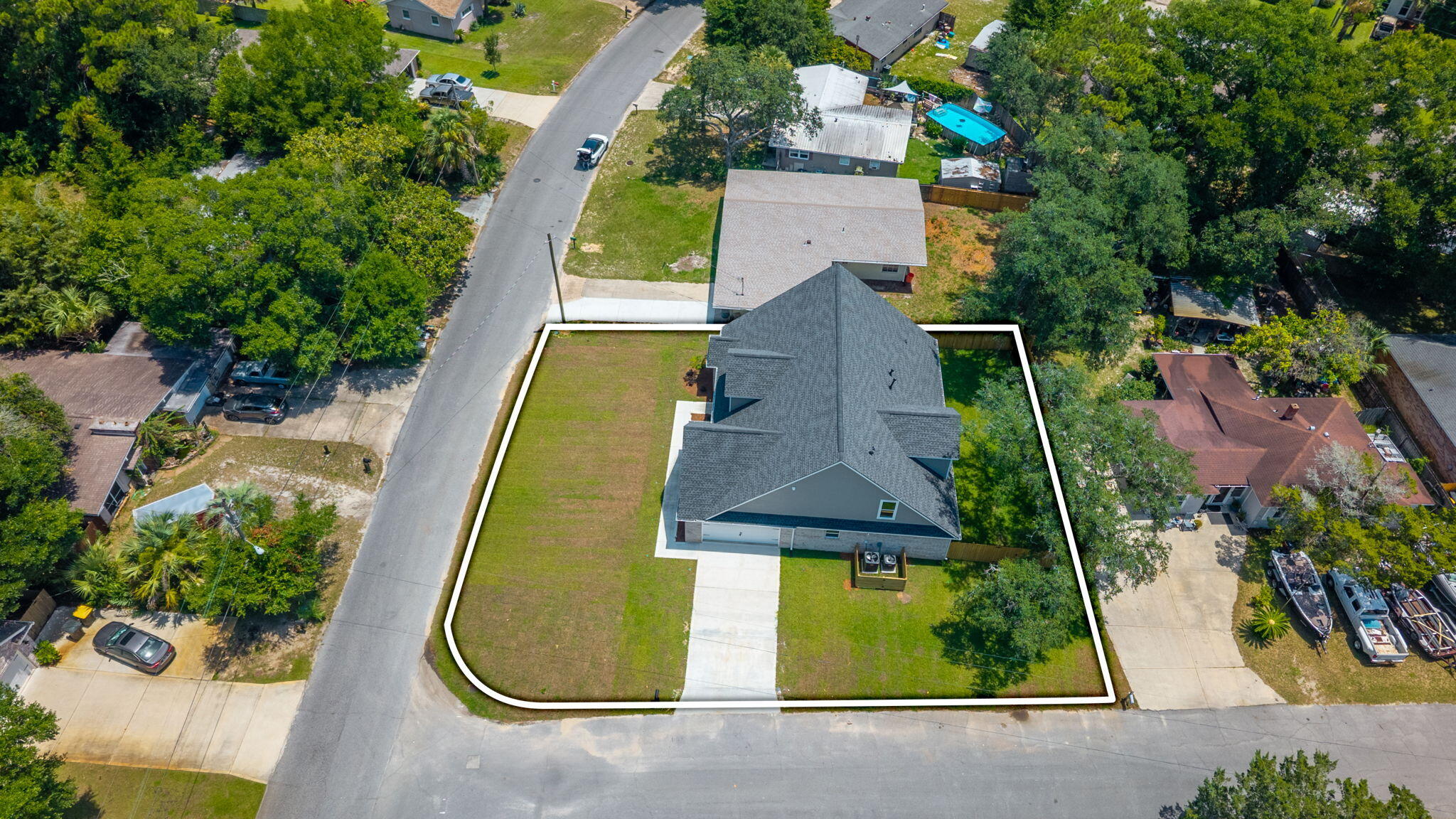ELLIOTTS POINT - Residential