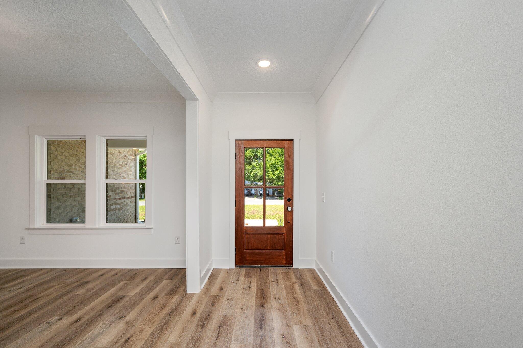 ELLIOTTS POINT - Residential