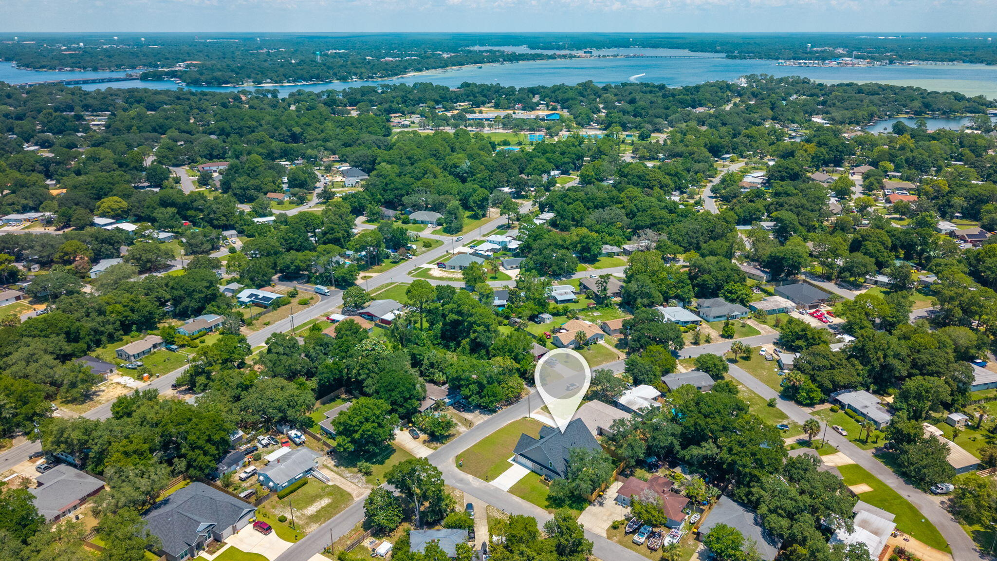 ELLIOTTS POINT - Residential