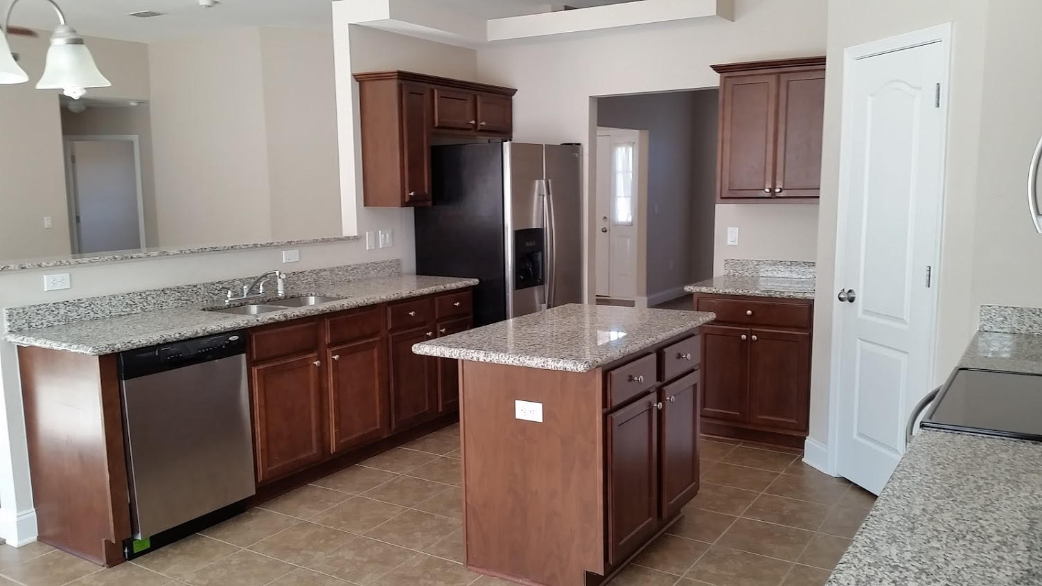 SILVER SPRINGS EST - Residential