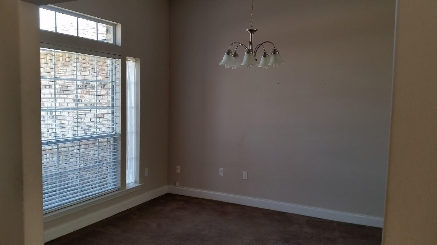 SILVER SPRINGS EST - Residential