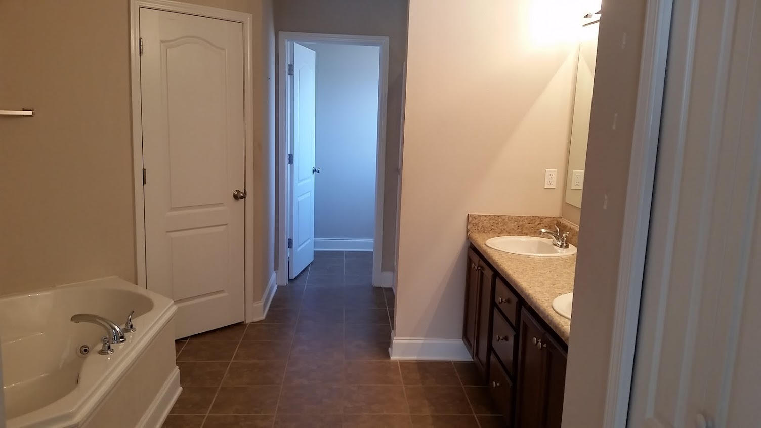 SILVER SPRINGS EST - Residential