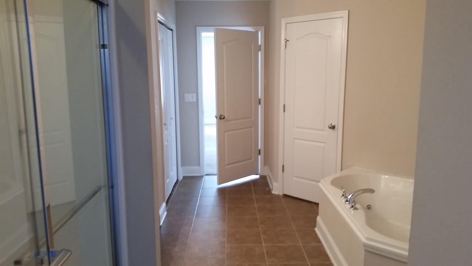 SILVER SPRINGS EST - Residential