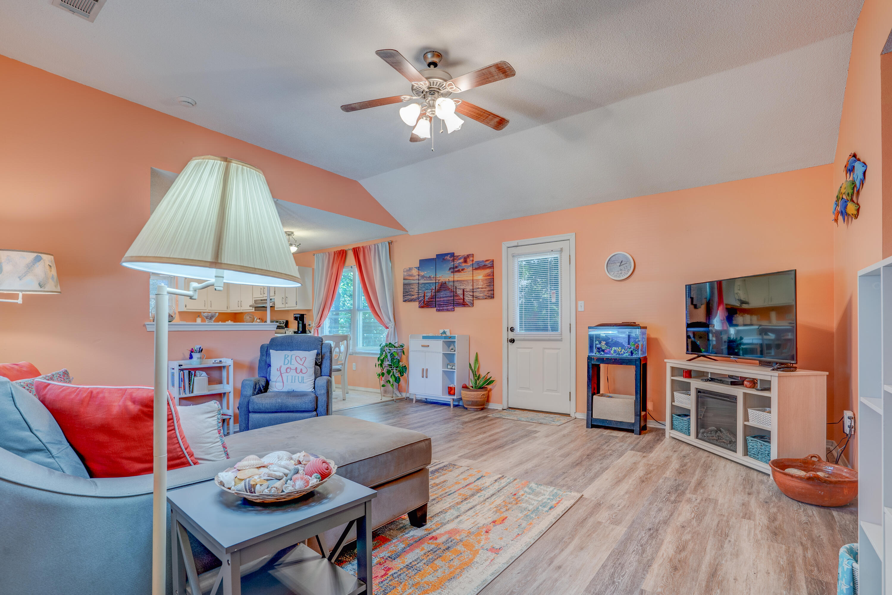 HOLLEY BY THE SEA - Residential