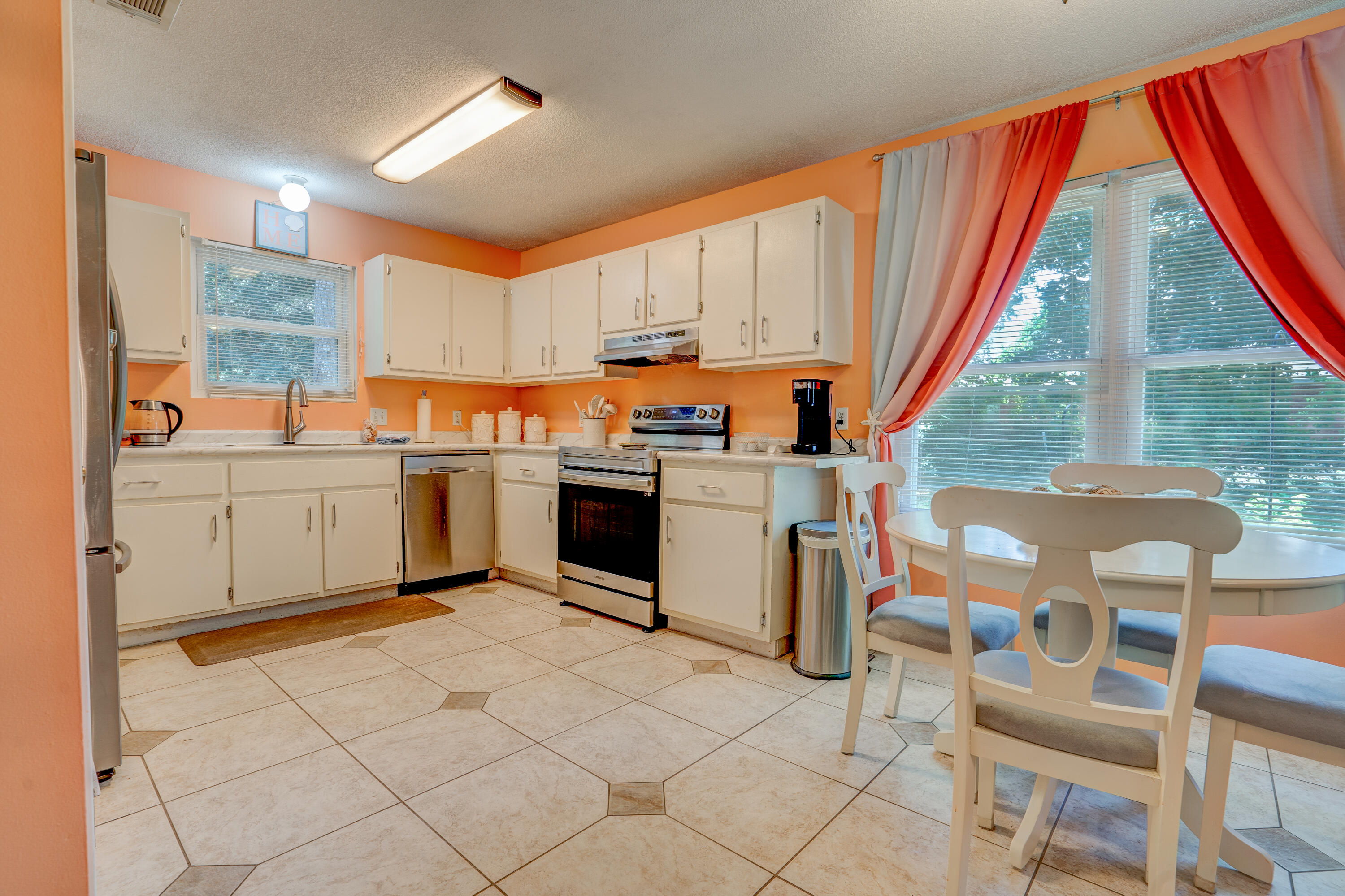 HOLLEY BY THE SEA - Residential