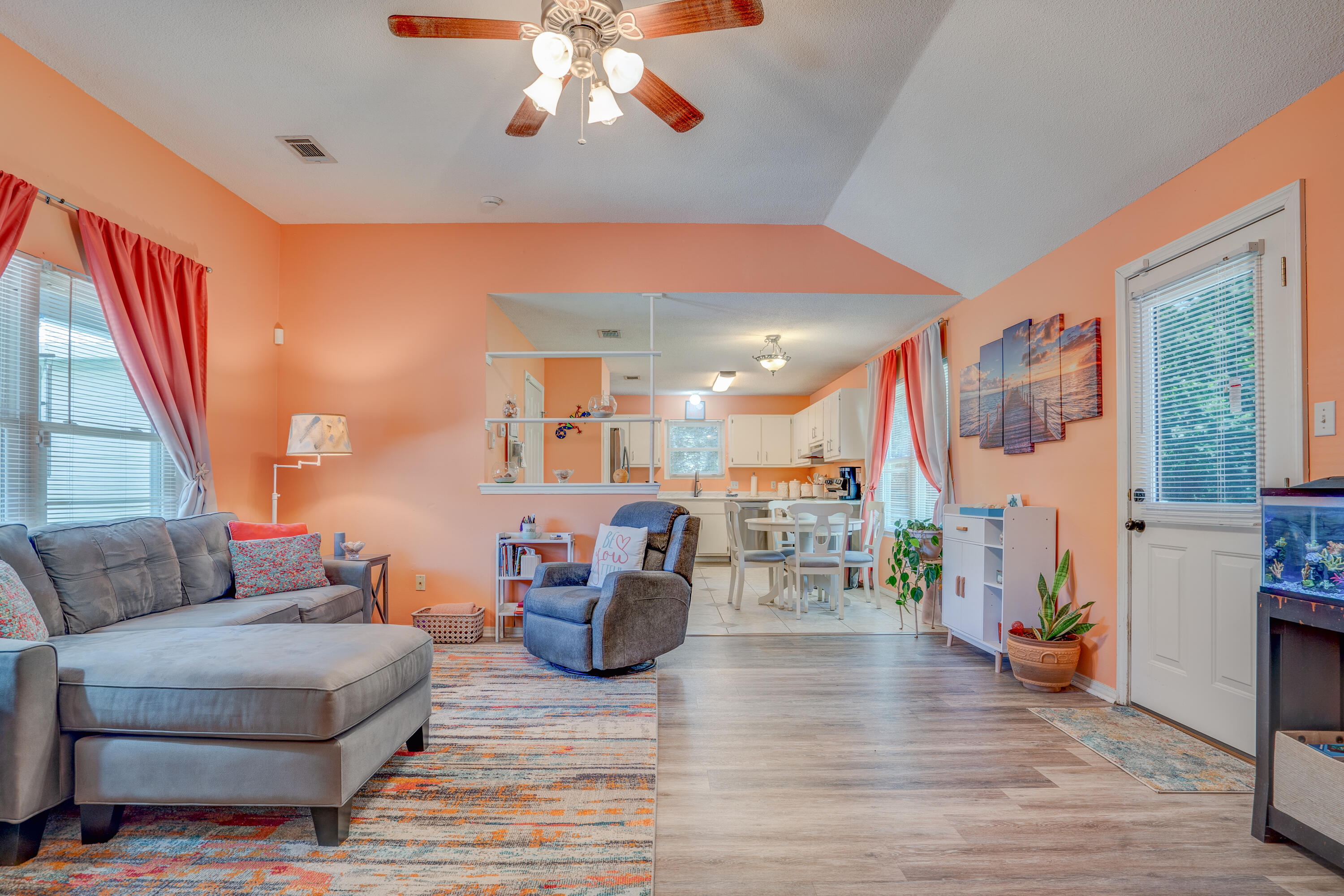 HOLLEY BY THE SEA - Residential