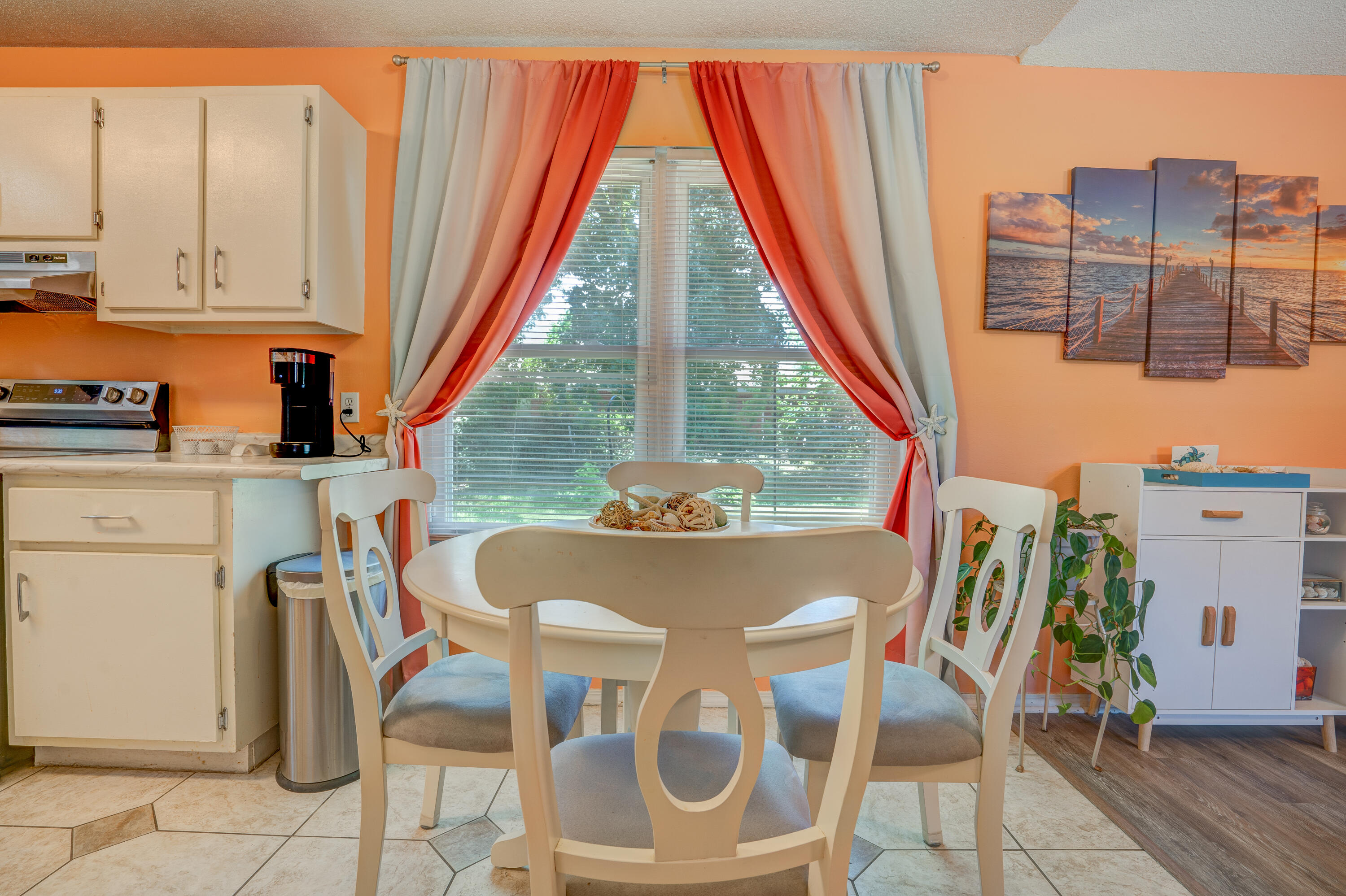 HOLLEY BY THE SEA - Residential