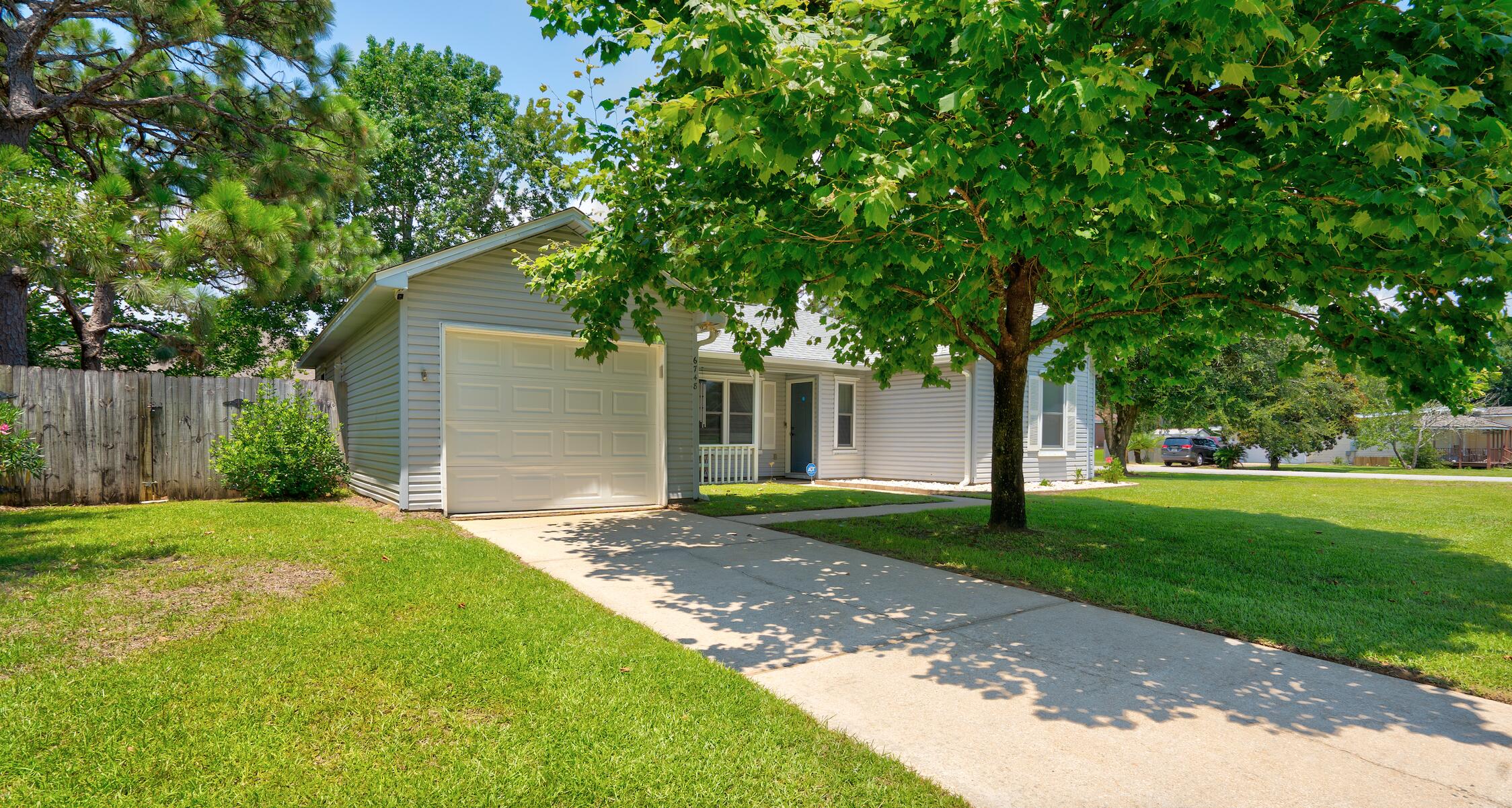 HOLLEY BY THE SEA - Residential