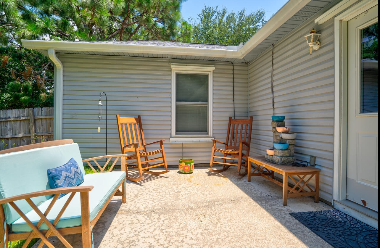 HOLLEY BY THE SEA - Residential