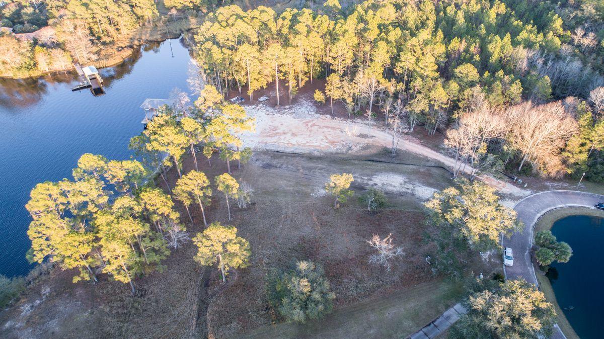 LAGRANGE COVE - Land