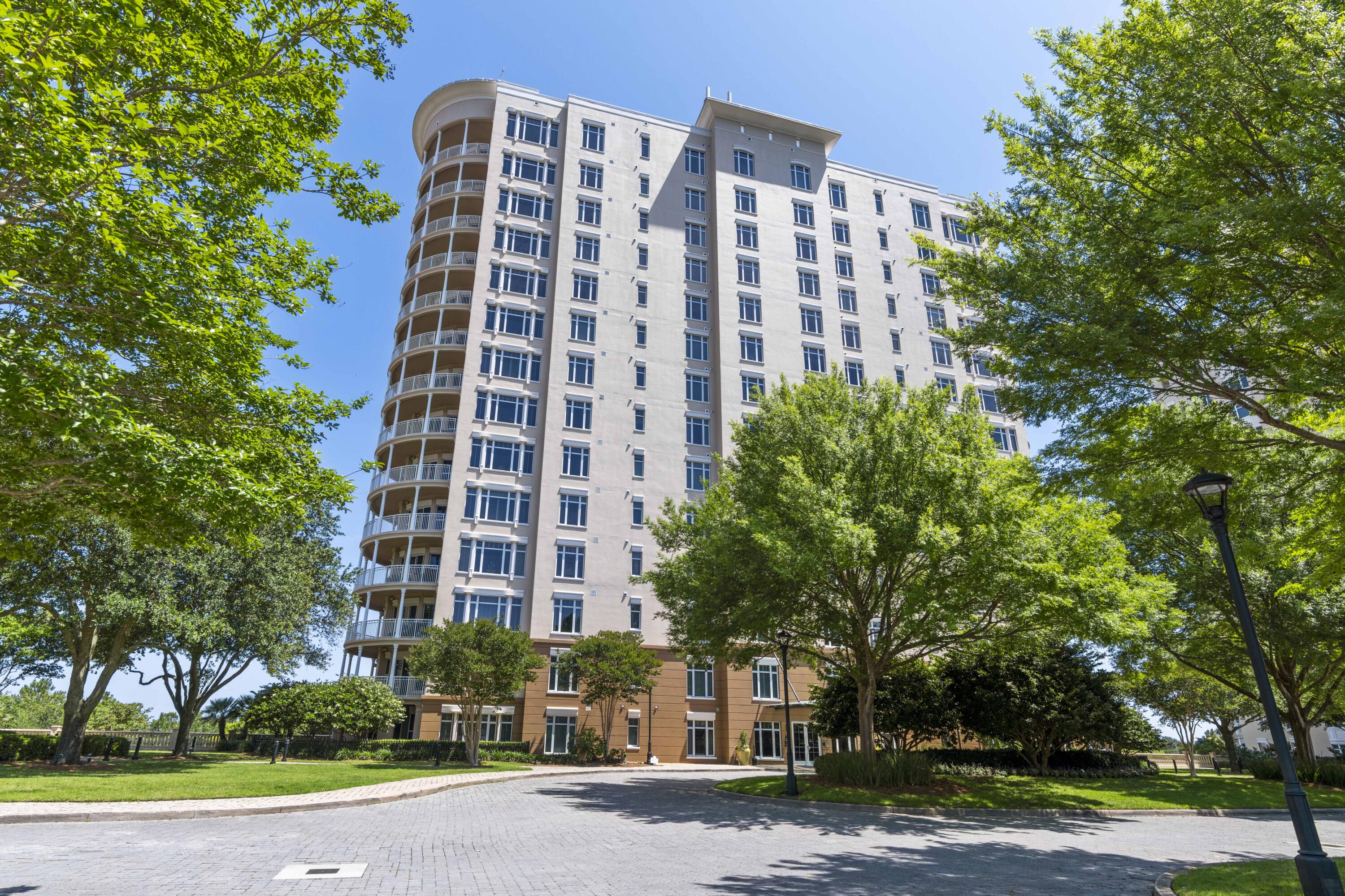 ONE WATER PLACE - Residential