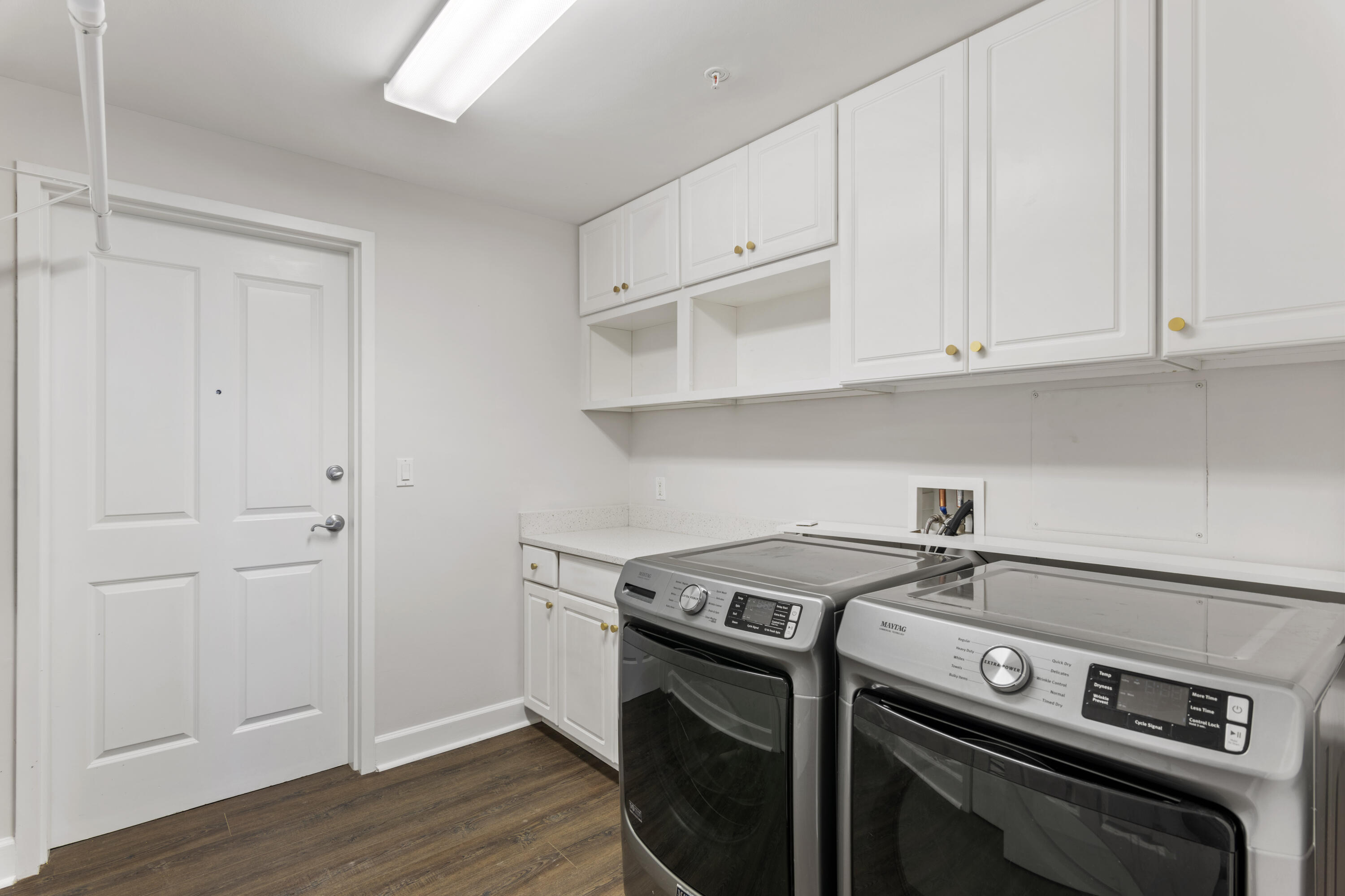 ONE WATER PLACE - Residential