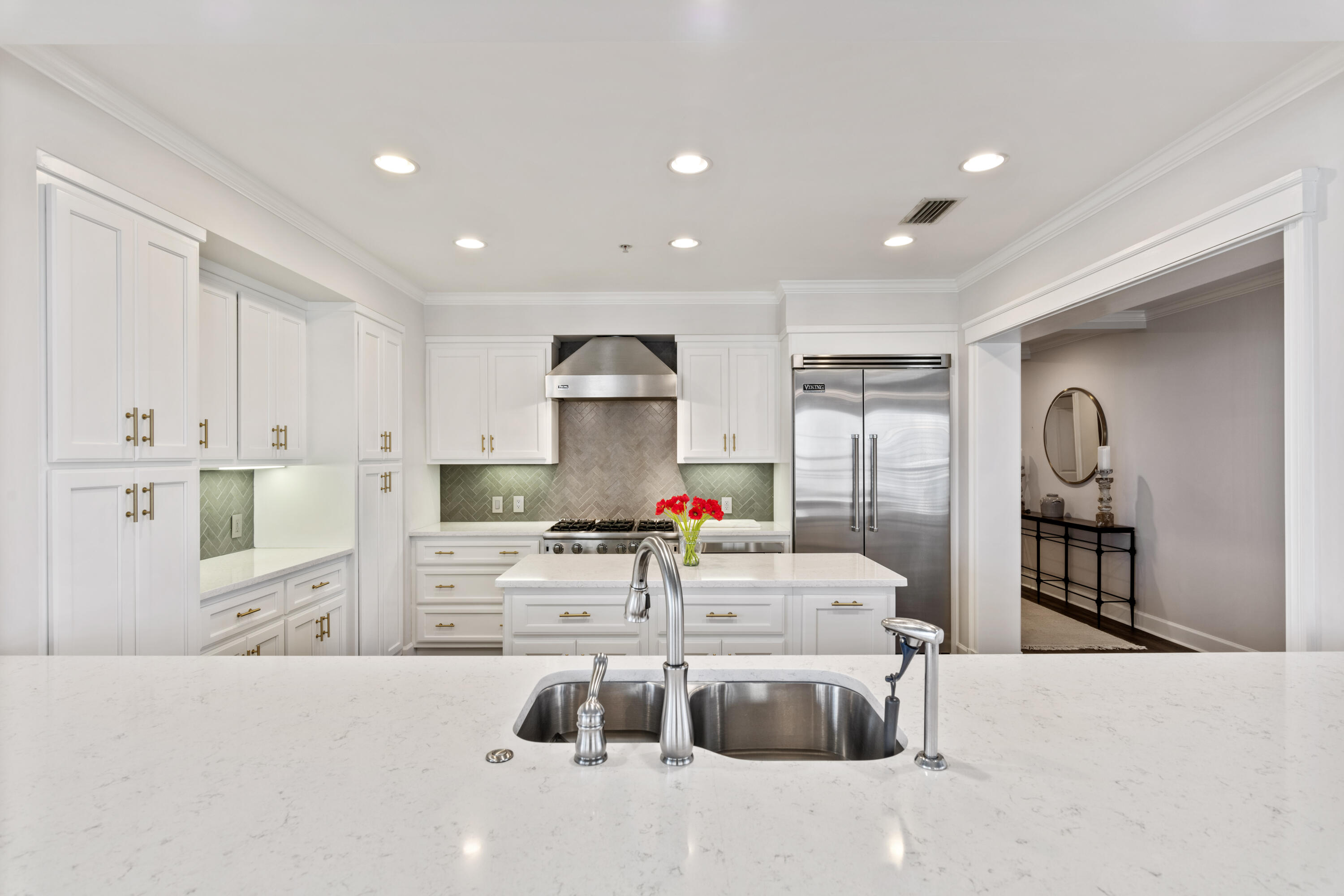 ONE WATER PLACE - Residential