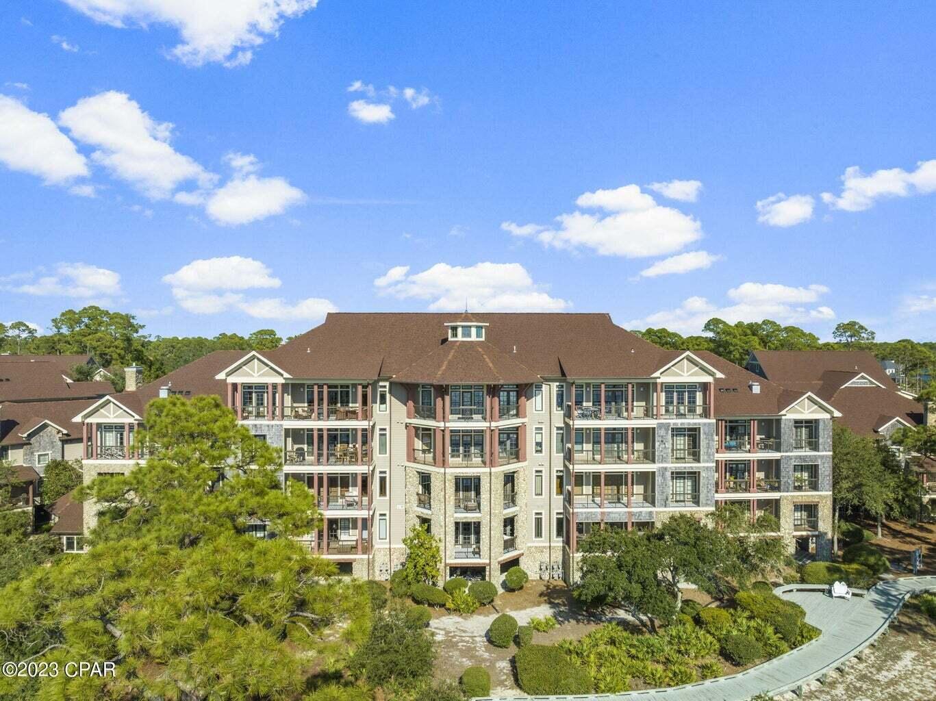 LAKESIDE LODGE AT PROSPECT POINT - Residential