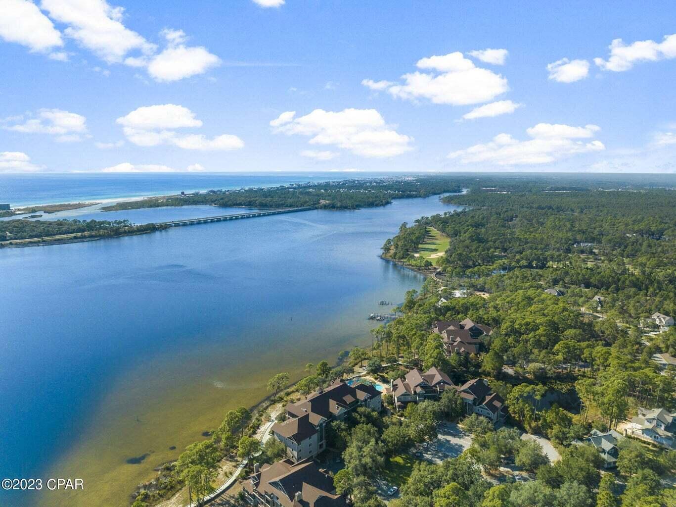 LAKESIDE LODGE AT PROSPECT POINT - Residential