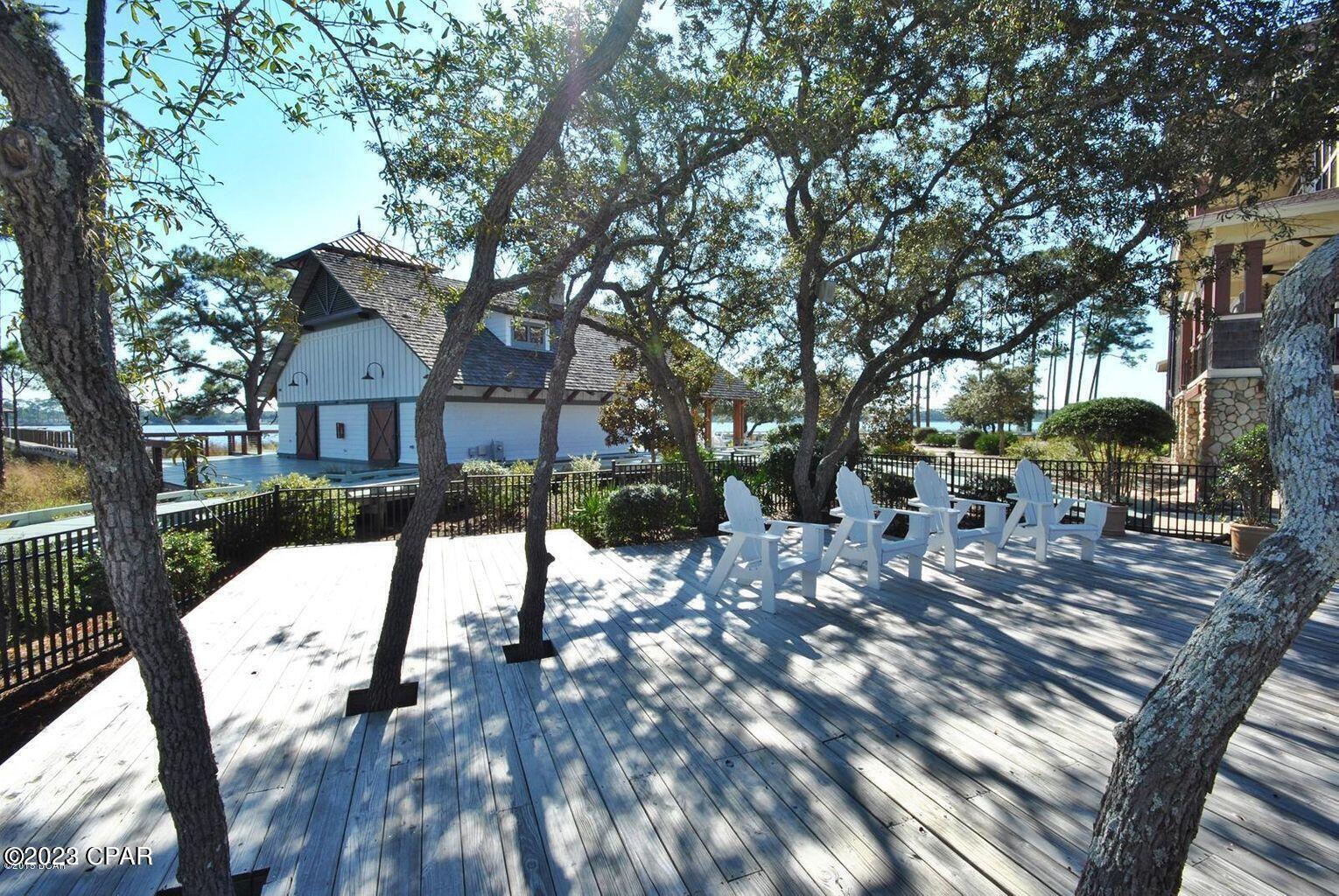 LAKESIDE LODGE AT PROSPECT POINT - Residential