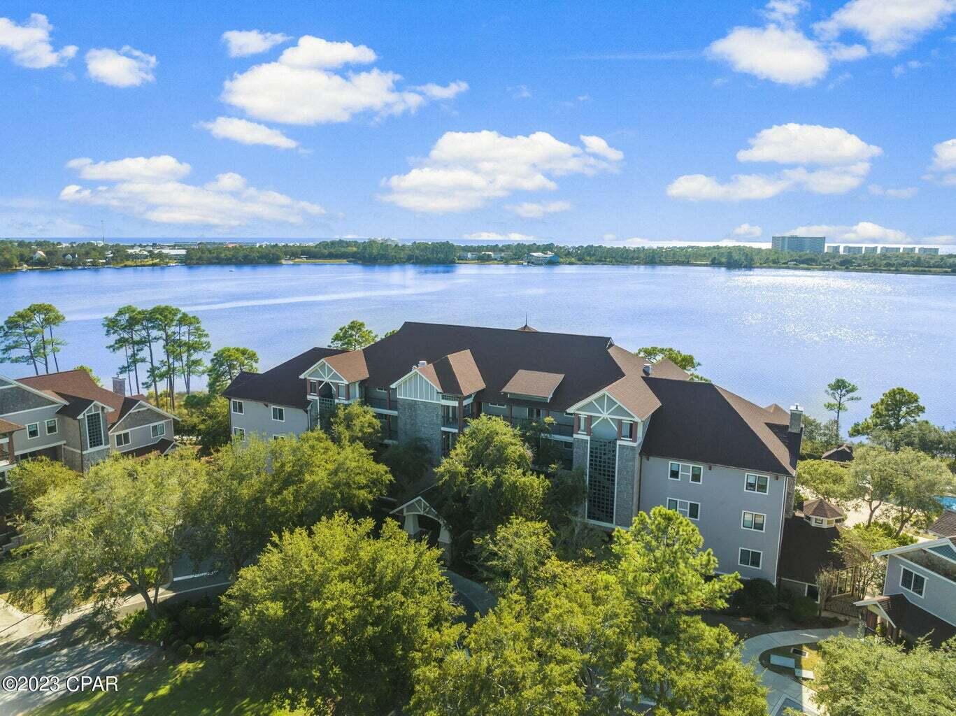 LAKESIDE LODGE AT PROSPECT POINT - Residential