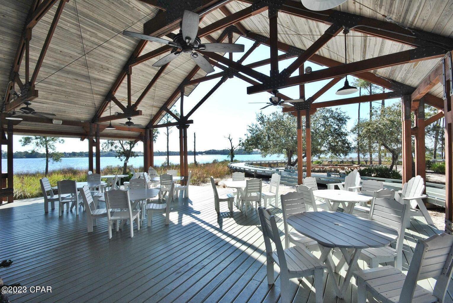 LAKESIDE LODGE AT PROSPECT POINT - Residential