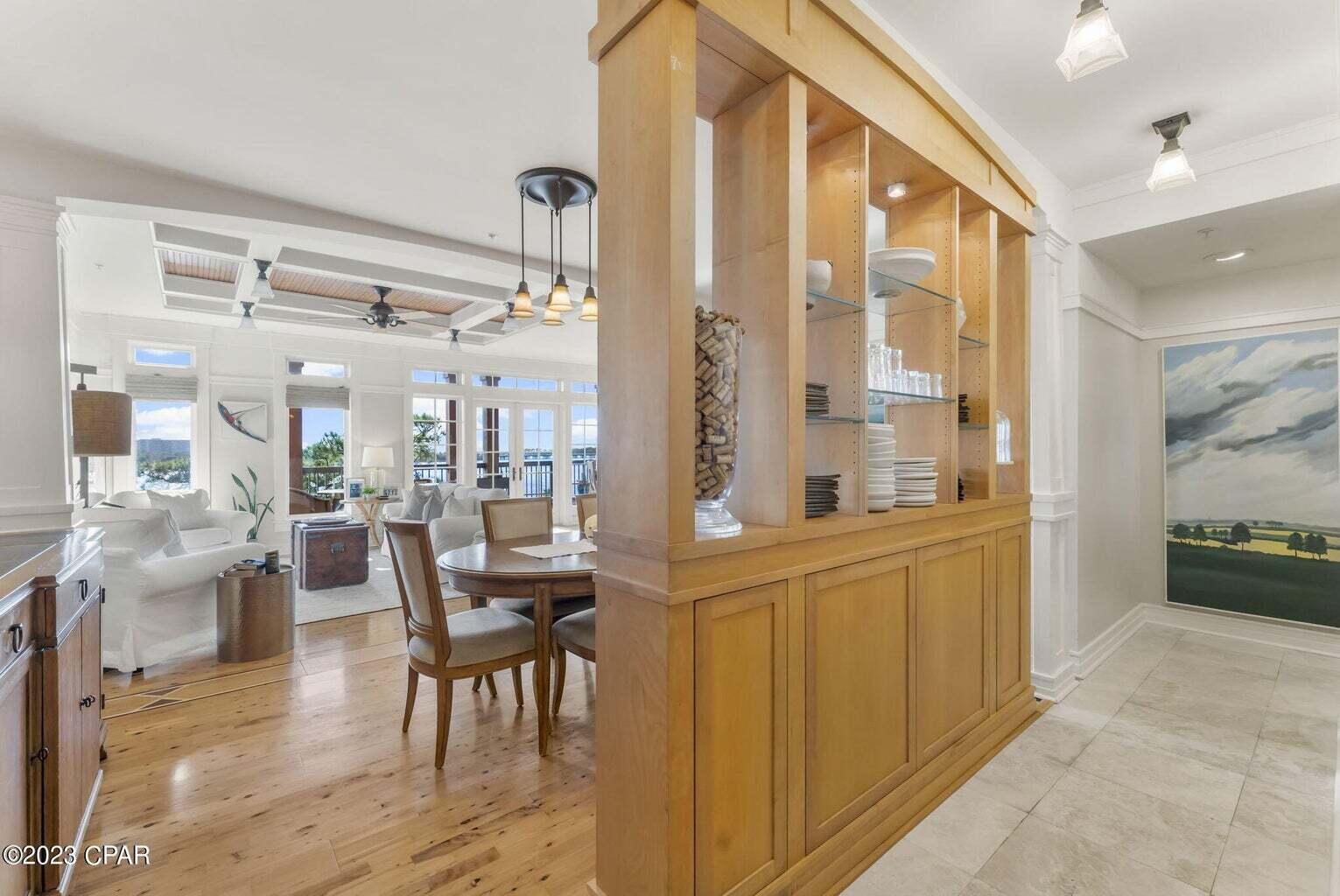 LAKESIDE LODGE AT PROSPECT POINT - Residential