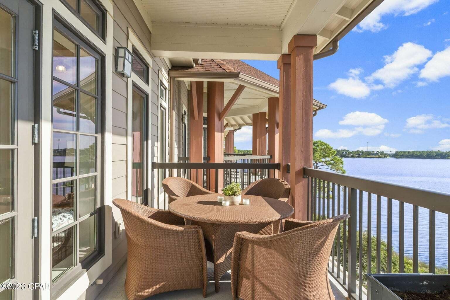 LAKESIDE LODGE AT PROSPECT POINT - Residential