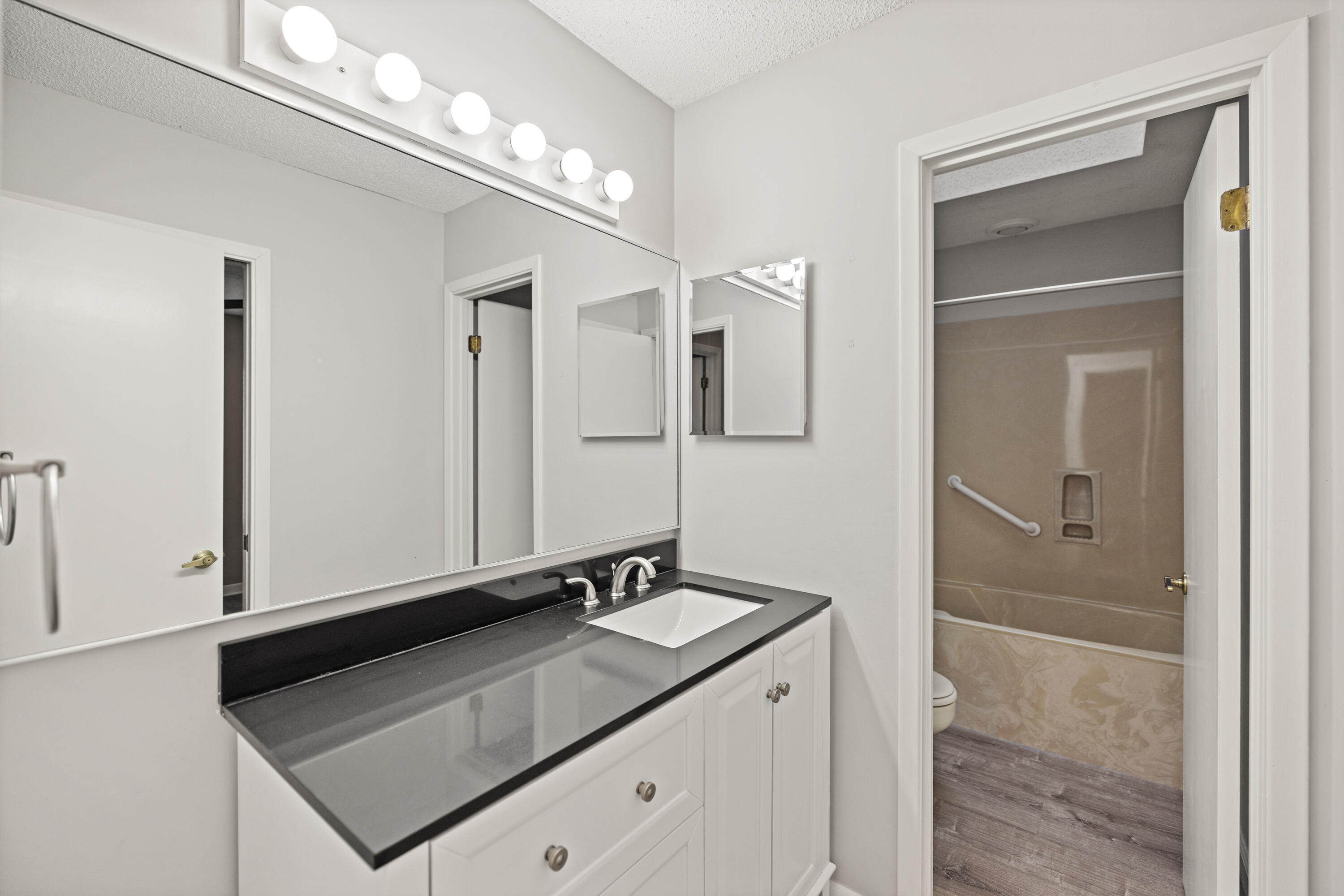 GLENEAGLES GREEN BLUEWATER BAY - Residential