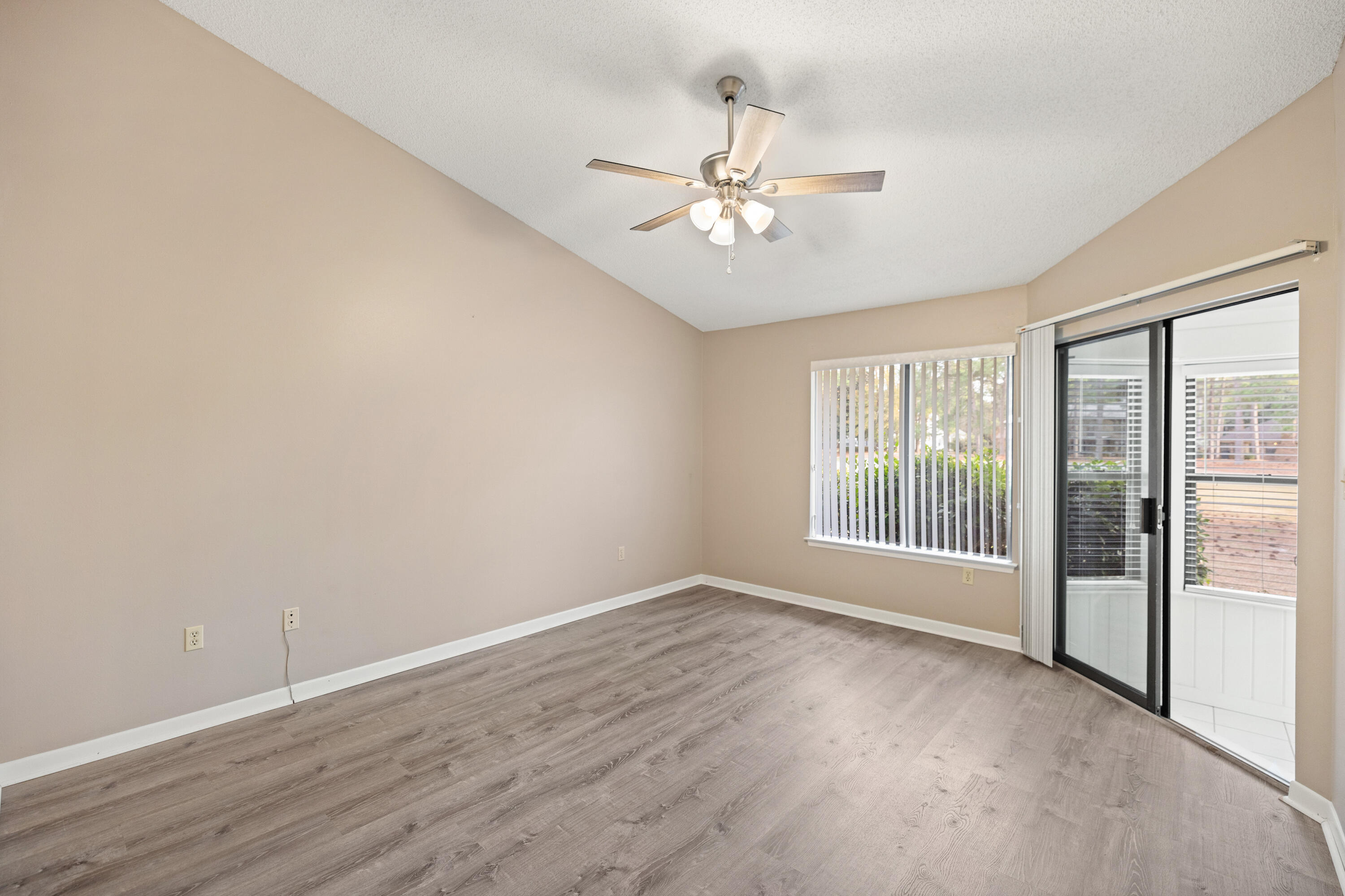 GLENEAGLES GREEN BLUEWATER BAY - Residential