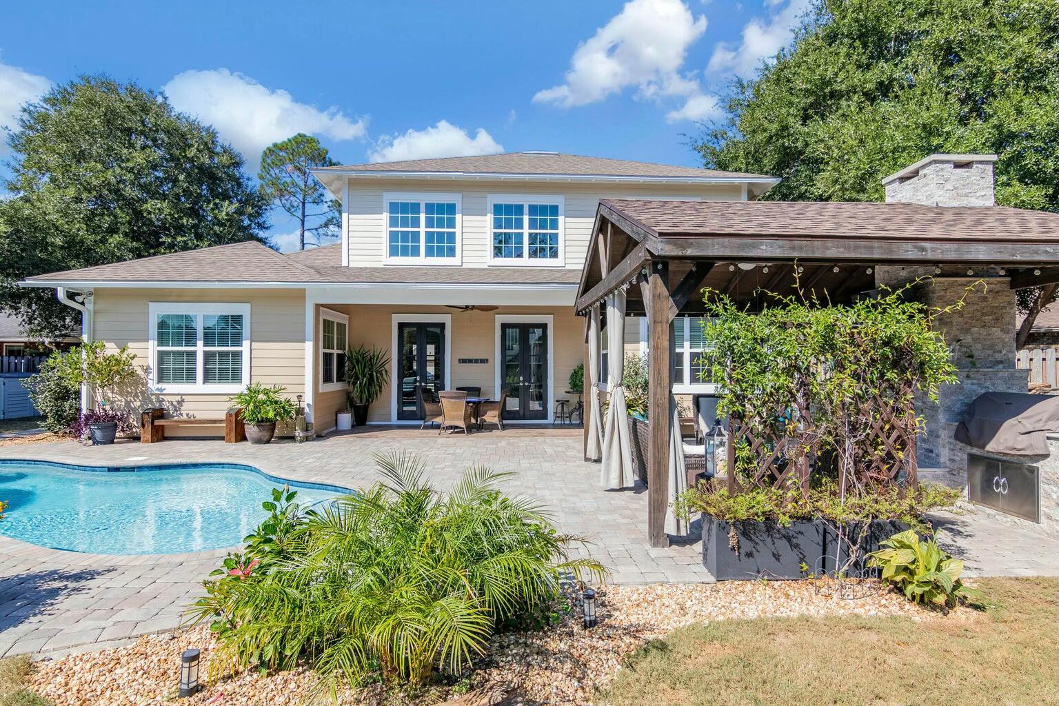 HAMMOCK BAY - Residential