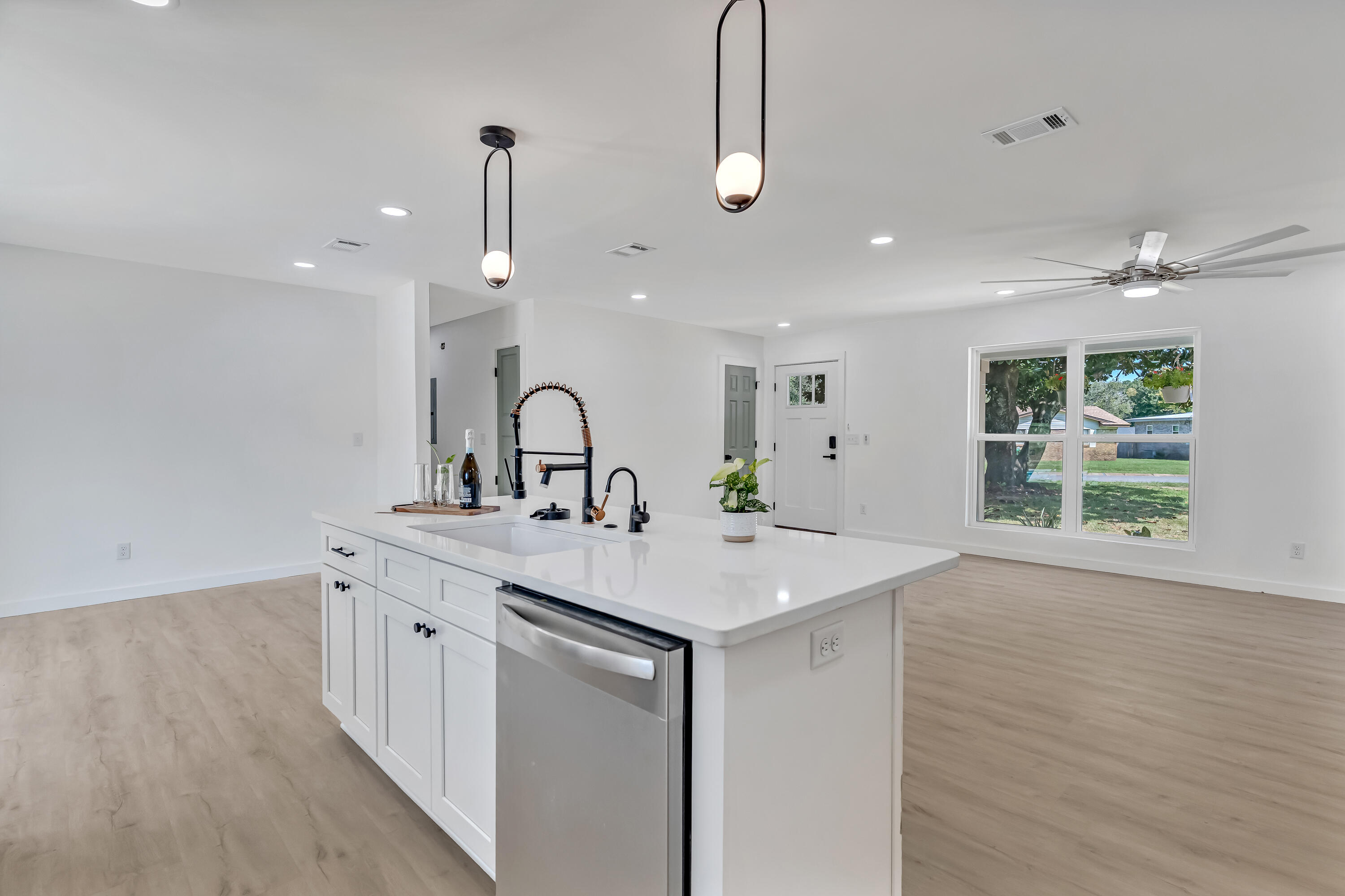 MIRAMAR ESTATES 3RD ADDN - Residential