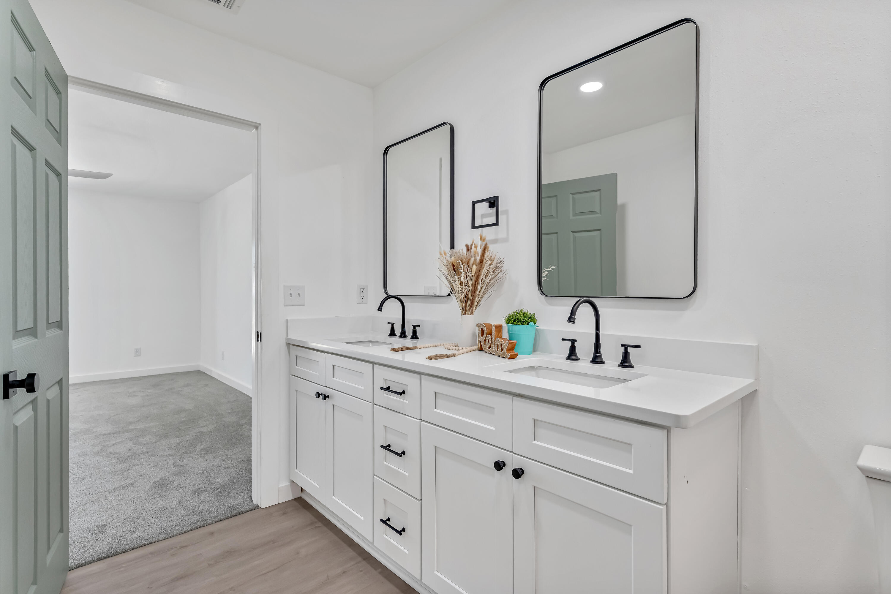 MIRAMAR ESTATES 3RD ADDN - Residential