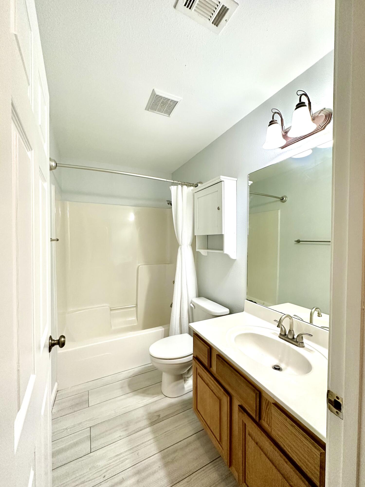 NO RECORDED SUBDIVISION - Residential Lease