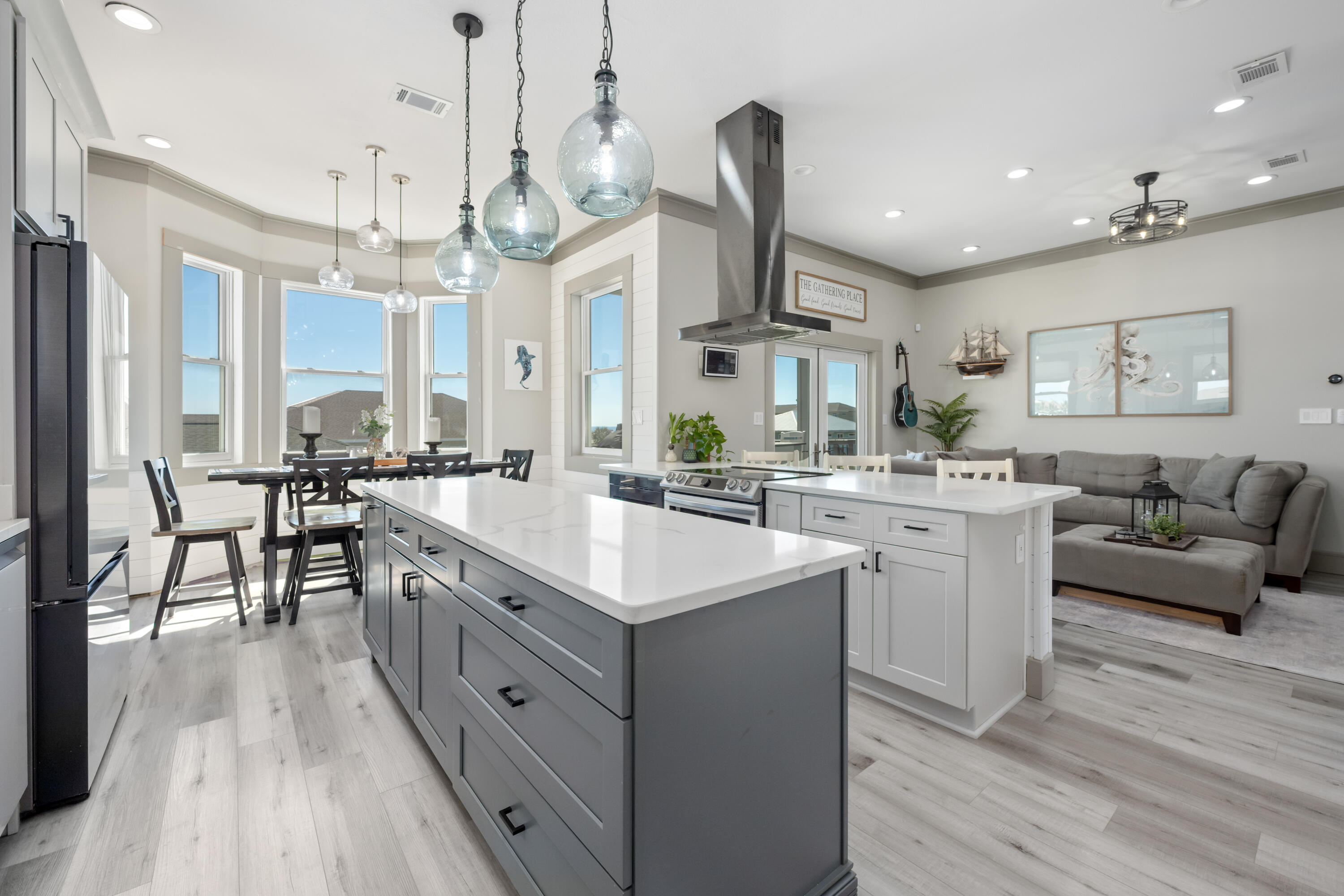 SANTA ROSA VILLAS - Residential