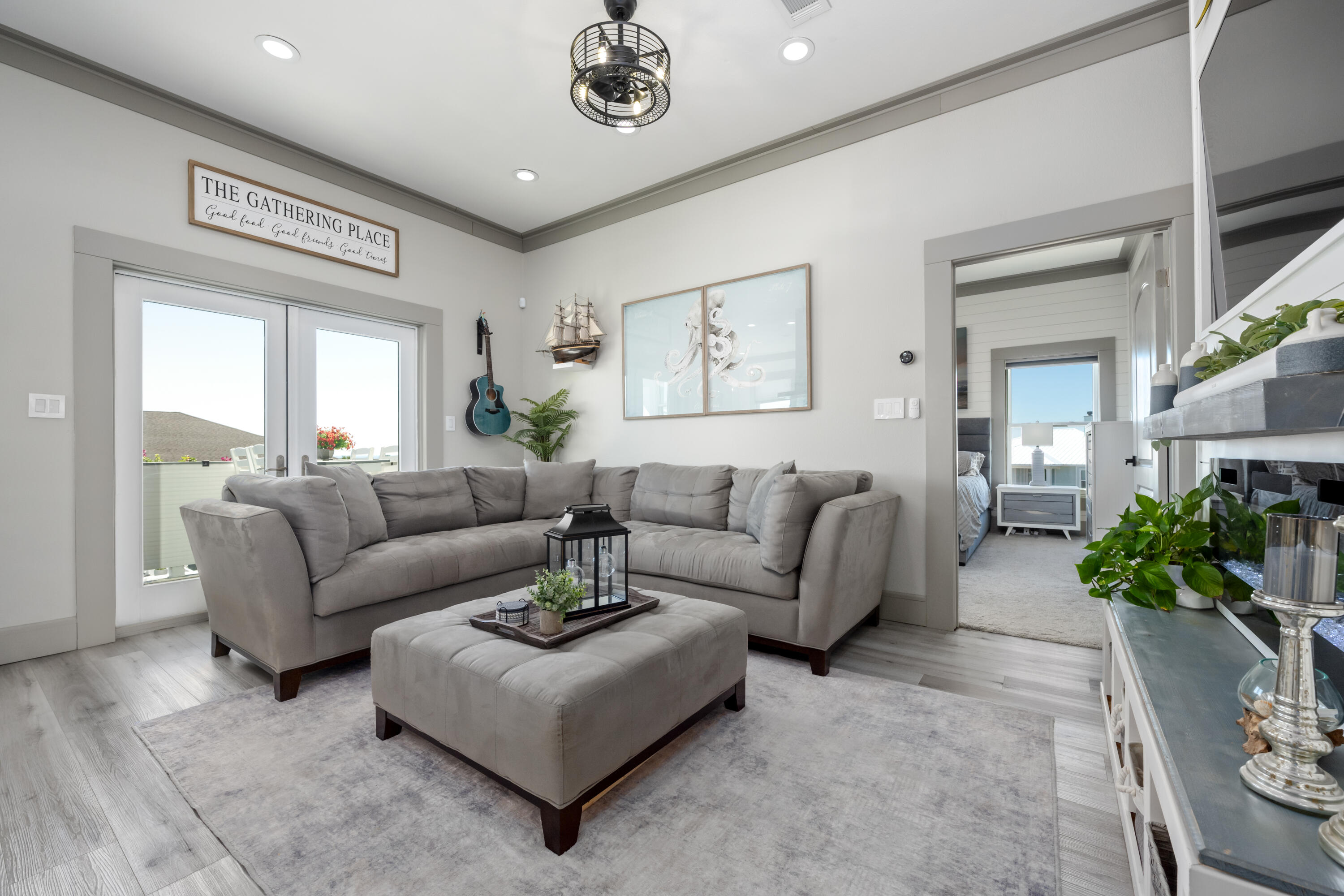 SANTA ROSA VILLAS - Residential