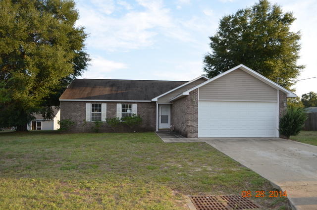 Built in 2004, this 3 bedroom 2 bath home has split bedroom design, vaulted ceilings, oversized kitchen with bar and breakfast/dining area. Home has brick front and vinyl siding exterior with 2 car garage. Home needs some minor updating and is conveniently located just mins from L3. A unique floor plan and a must see if looking to purchase in this price range. Call today! ** Employees of Bank of America or its affiliates or subsidiaries are strictly prohibited from directly or indirectly purchasing any property owned by Bank of America. **