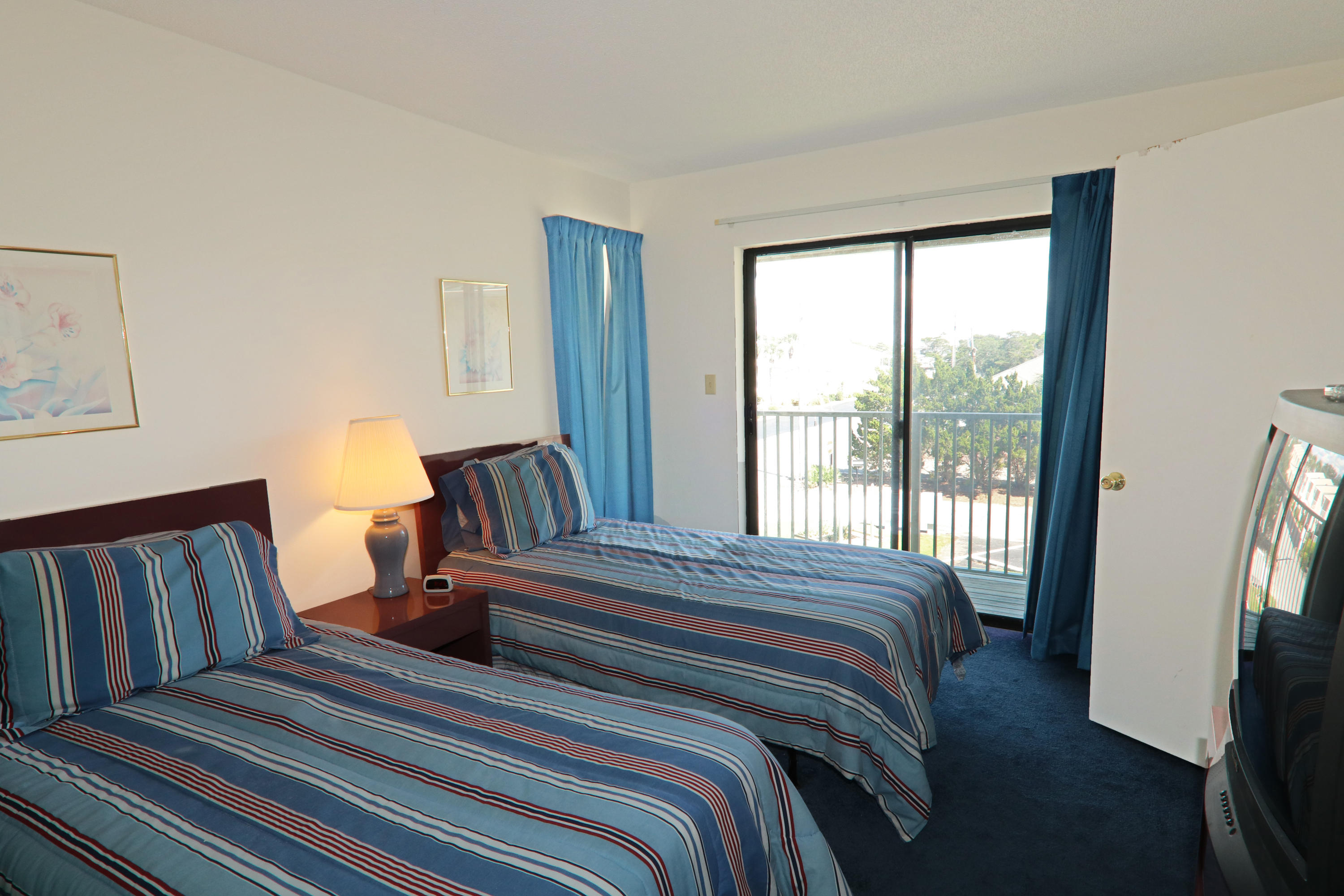 SANDPRINTS CONDO - Residential