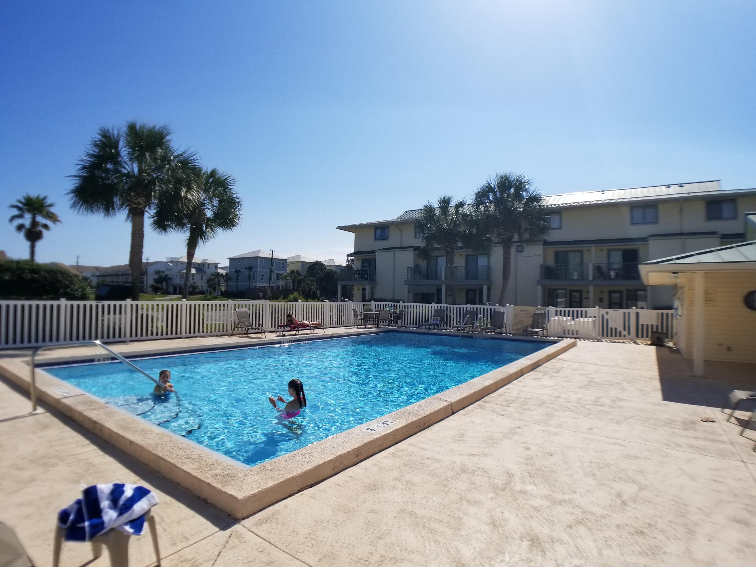 SANDPRINTS CONDO - Residential