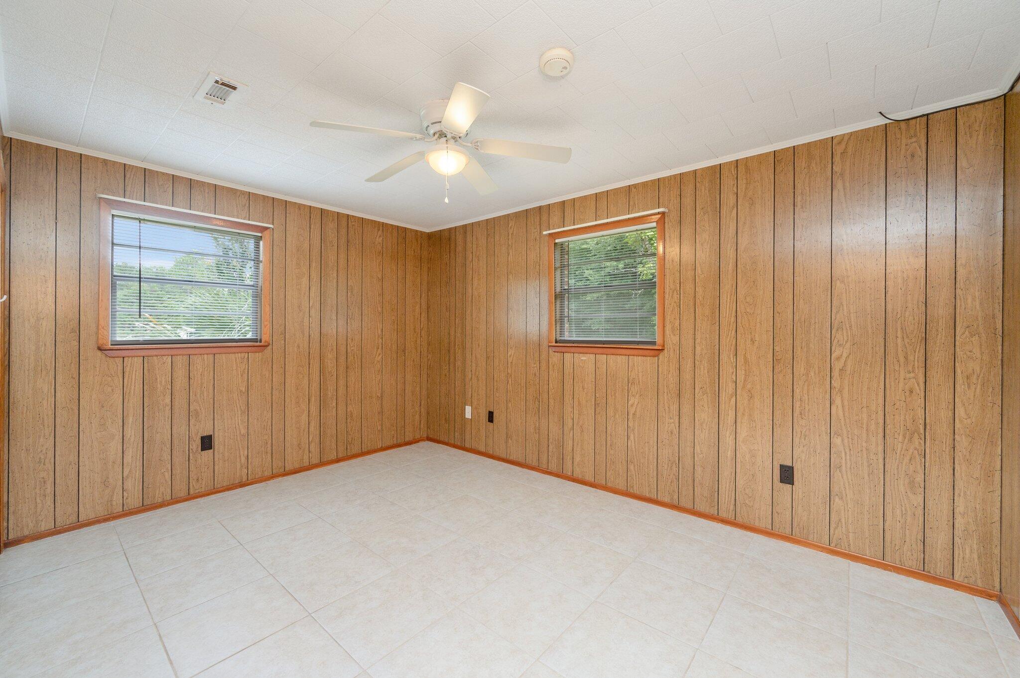 METES & BOUNDS - Residential Lease