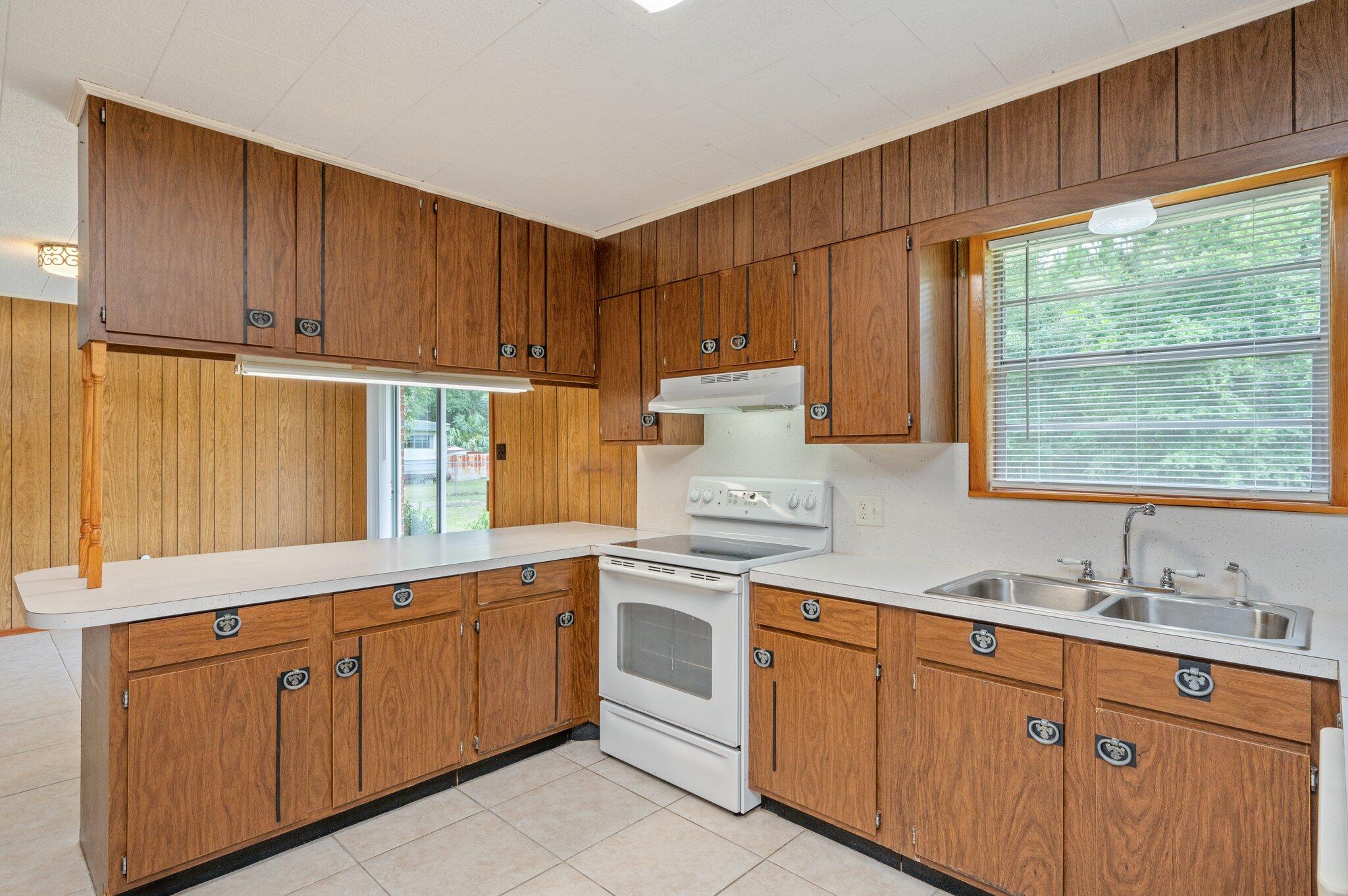 METES & BOUNDS - Residential Lease