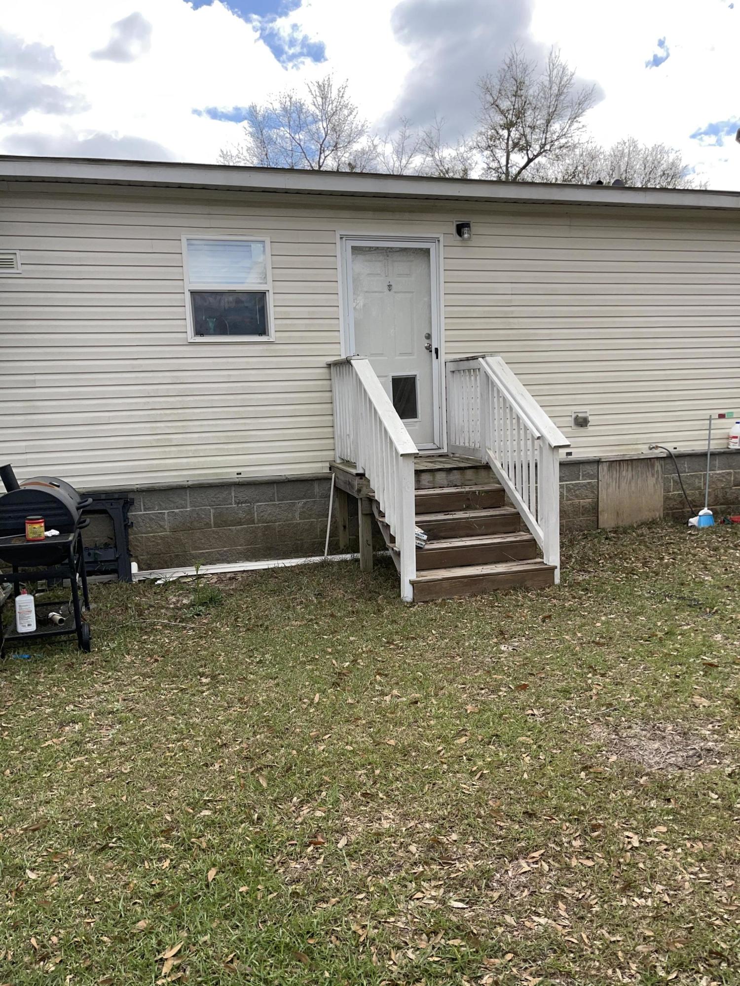 NO RECORDED SUBDIVISION - Residential