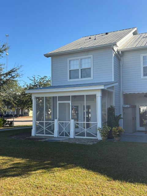 Photo of 16 S Sand Palm Road, Freeport, FL 32439 (MLS # 984238)